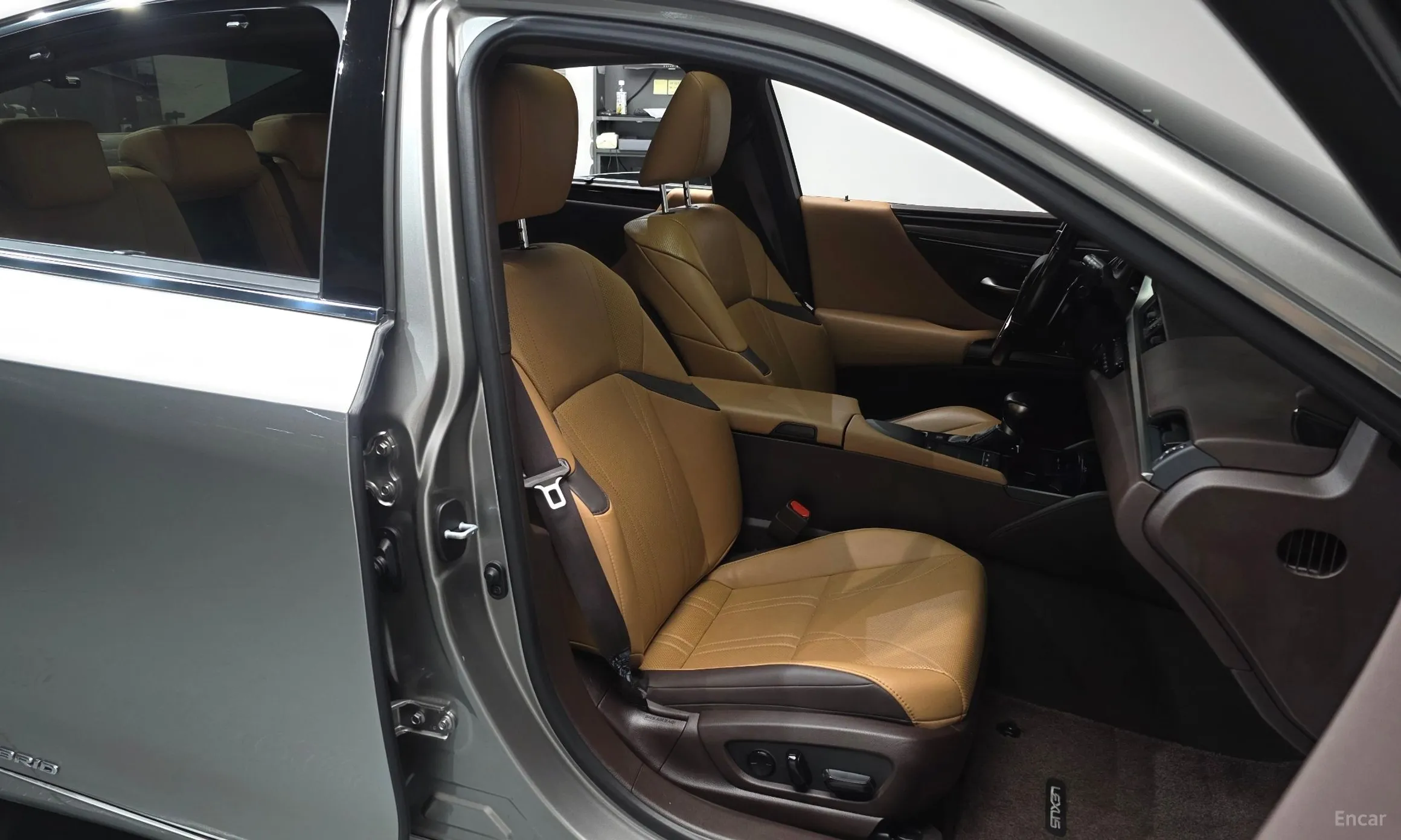 Lexus ES300h 7th Generation превью 12