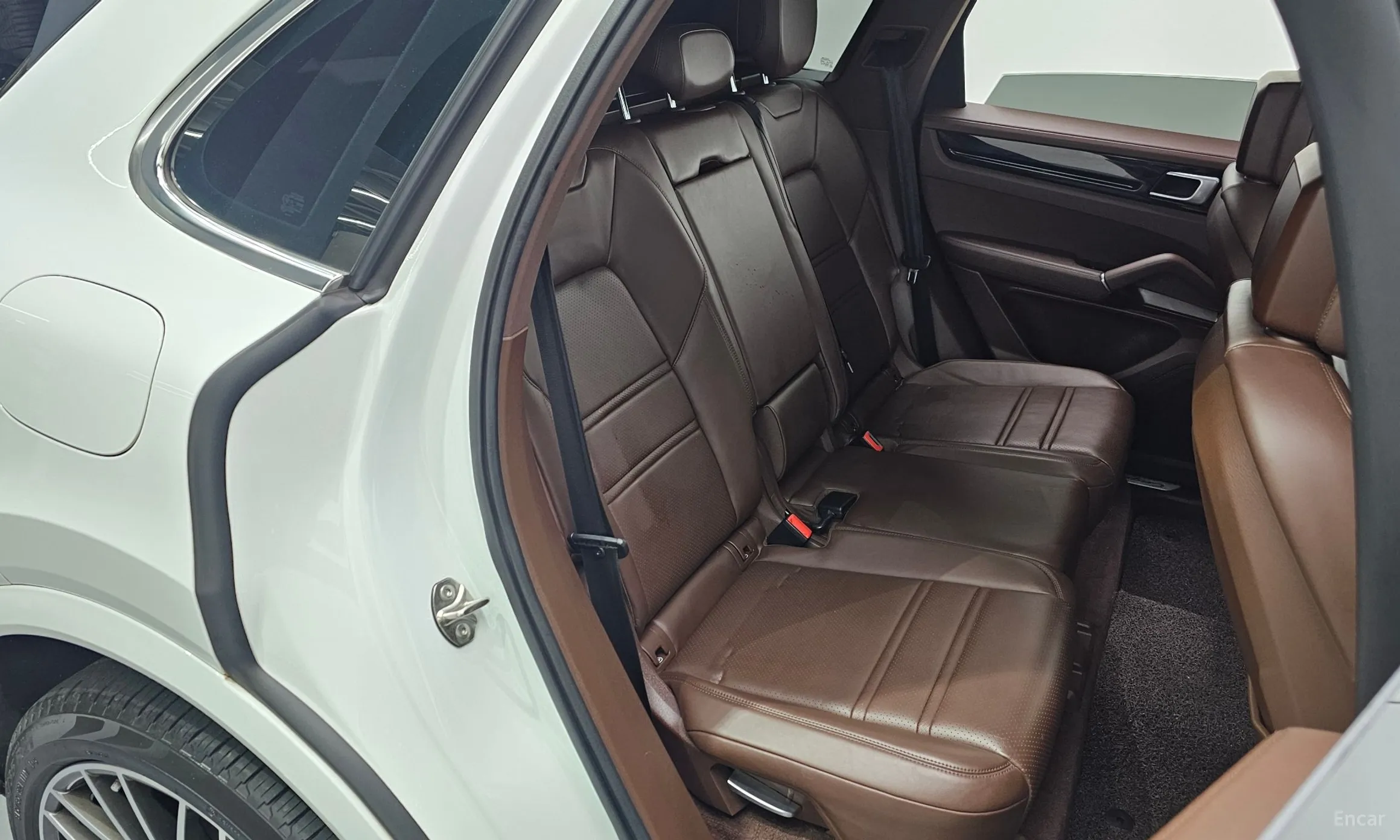 Porsche Cayenne (PO536) превью 12