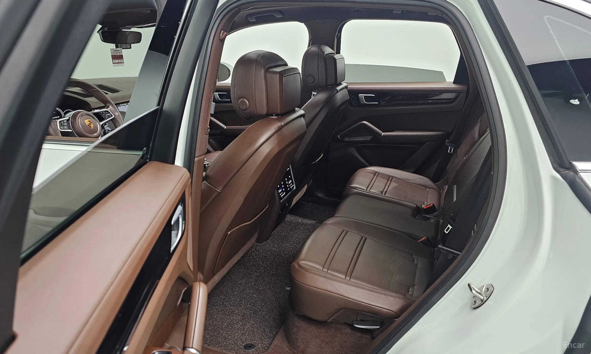 Porsche Cayenne (PO536) превью 13