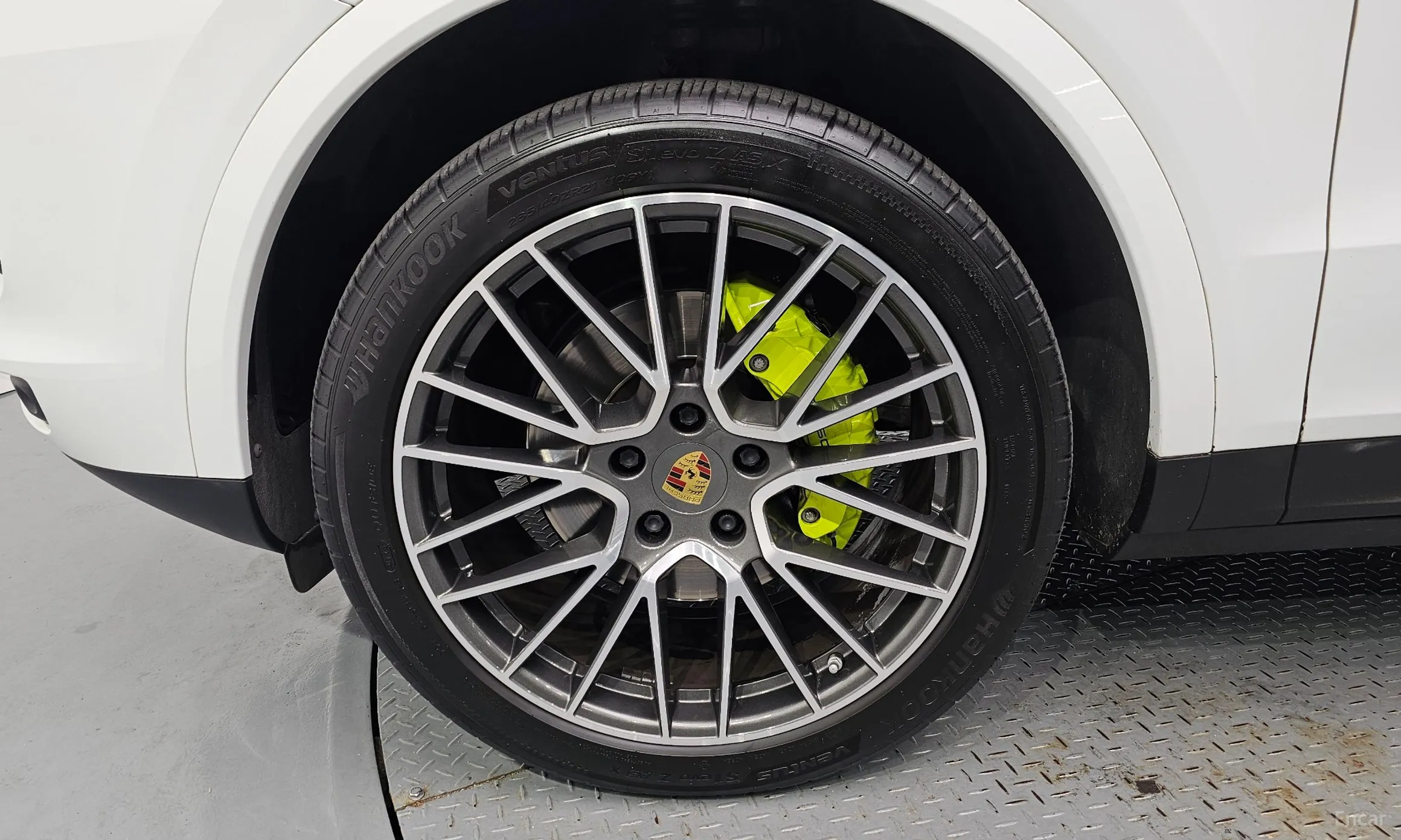 Porsche Cayenne (PO536) превью 5