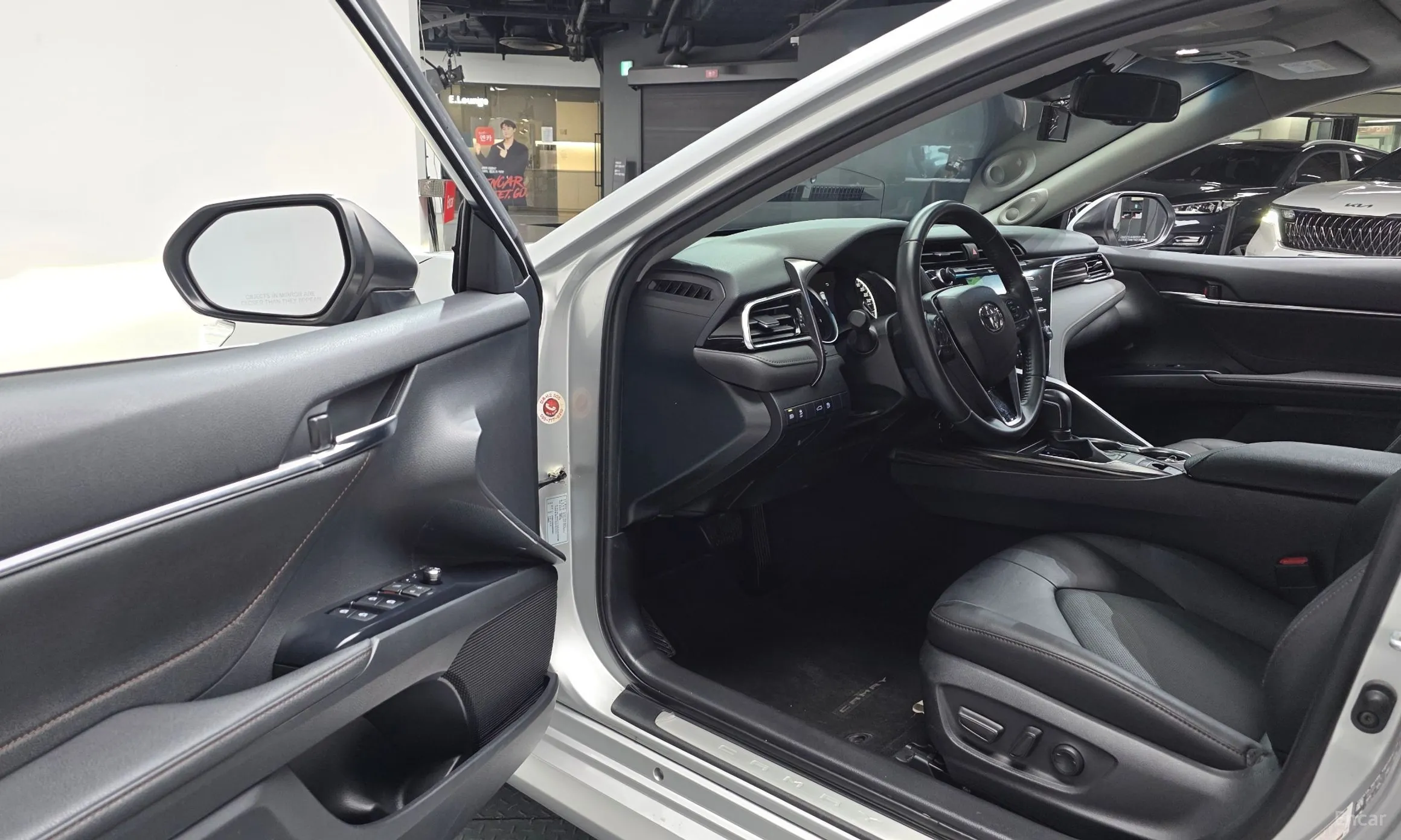 Toyota Camry (XV70) превью 11