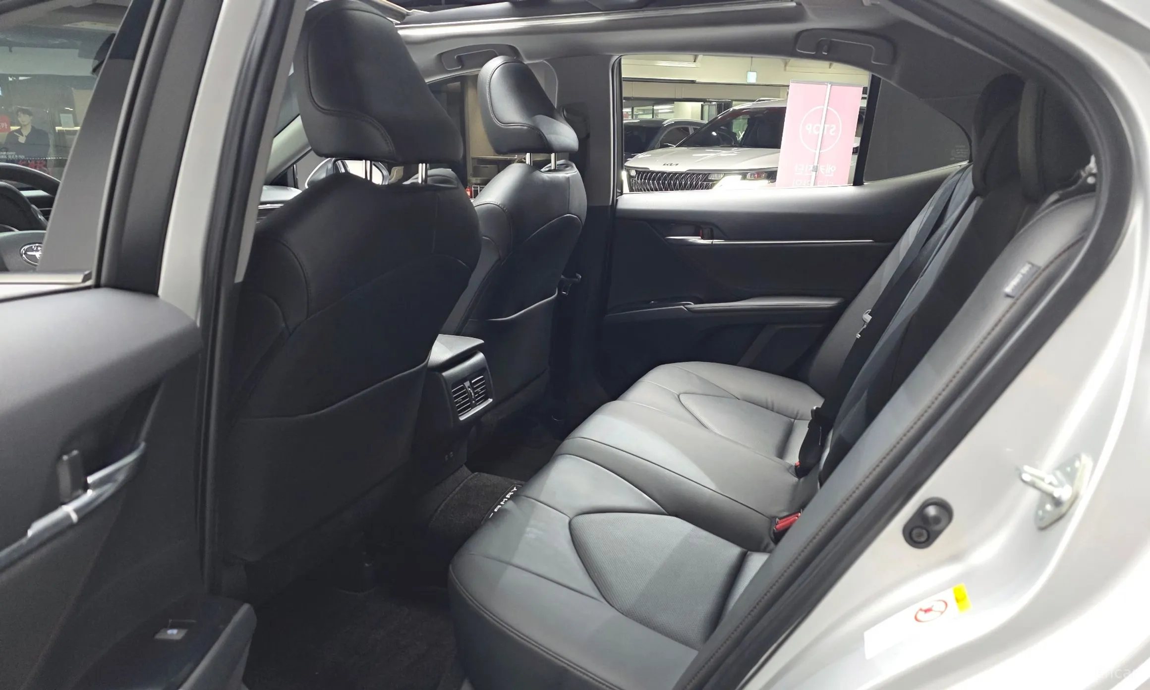 Toyota Camry (XV70) превью 12