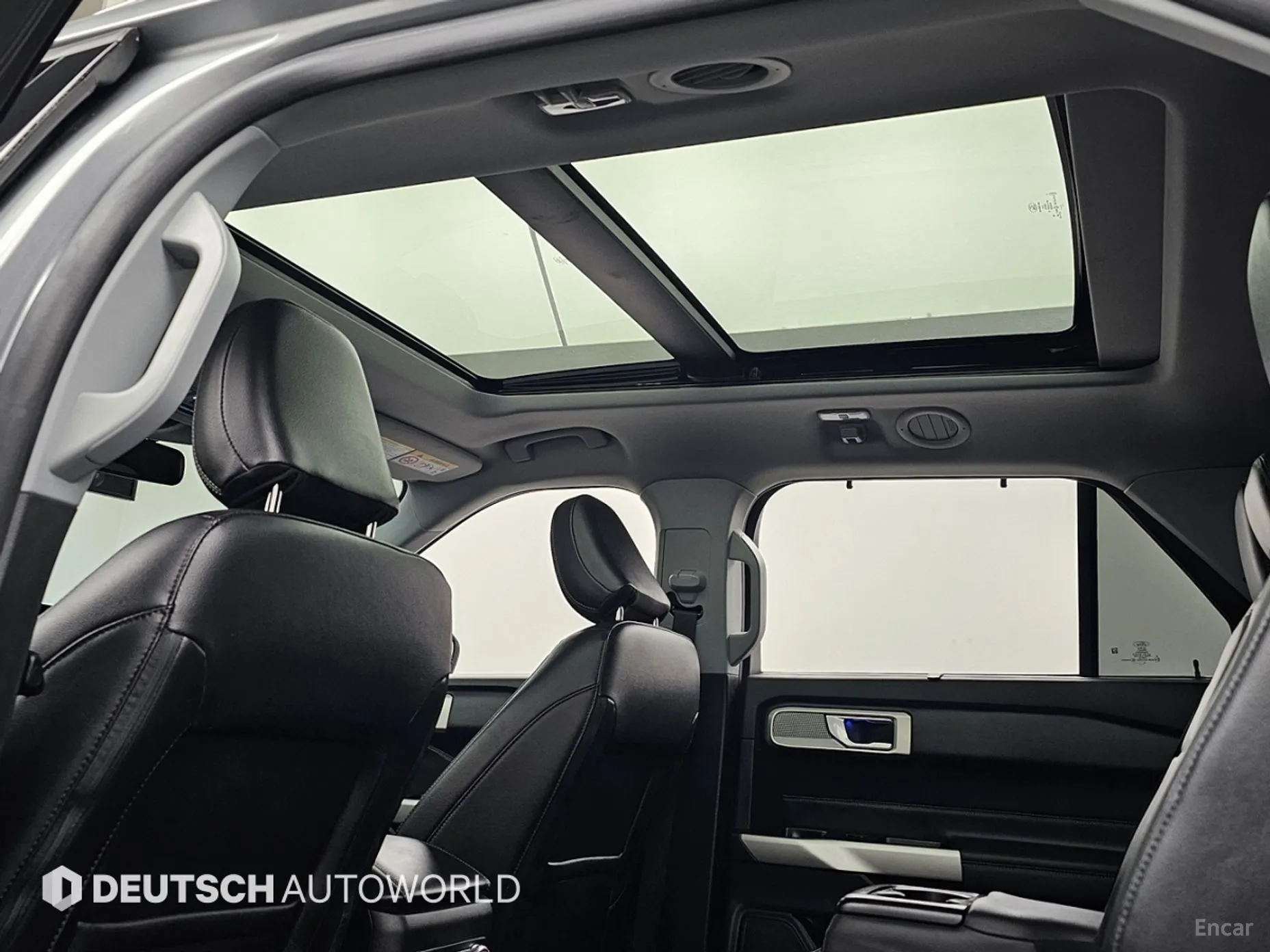 Ford Explorer 6th Generation превью 17
