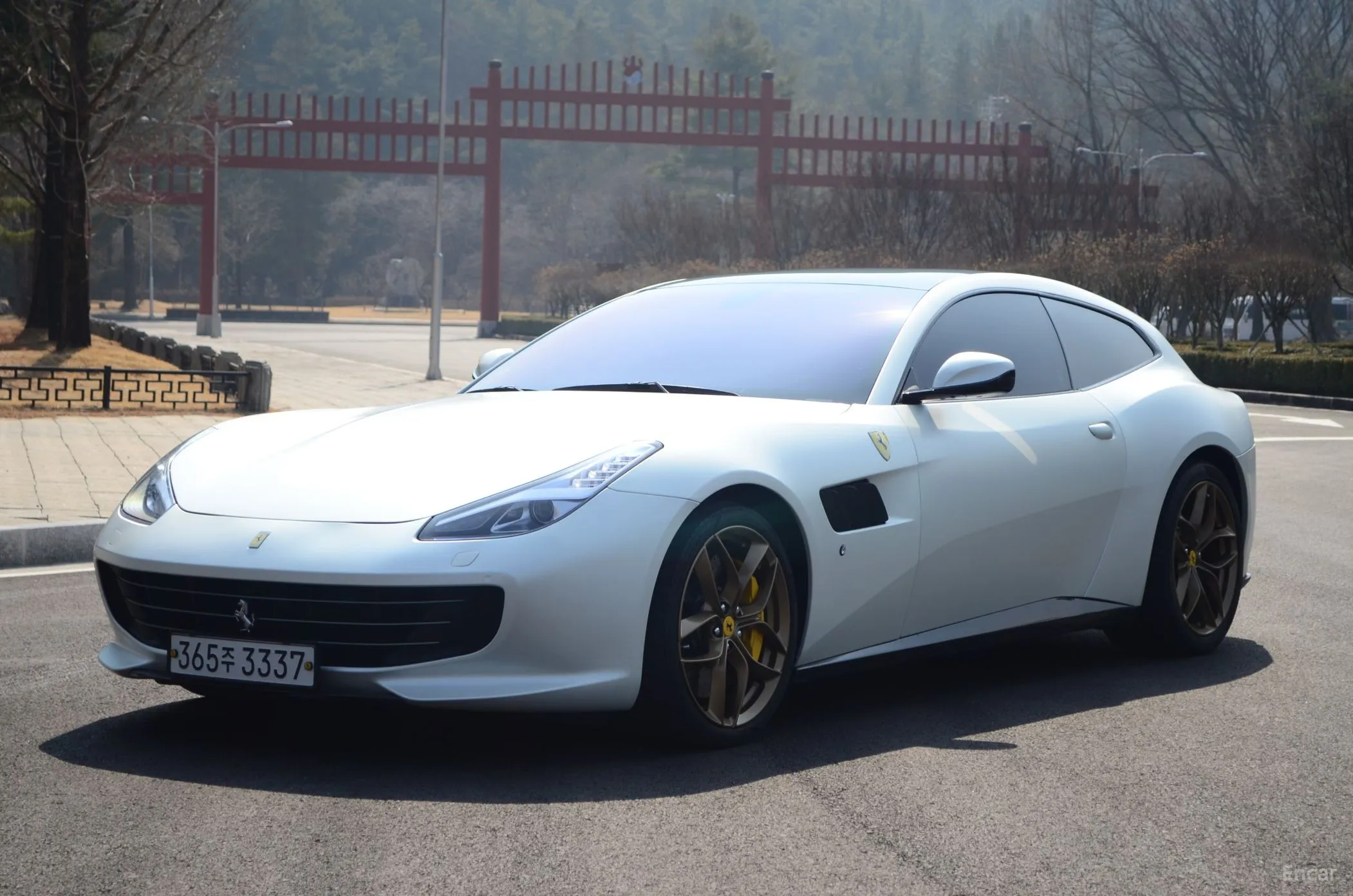 Ferrari GTC4 Rousseau