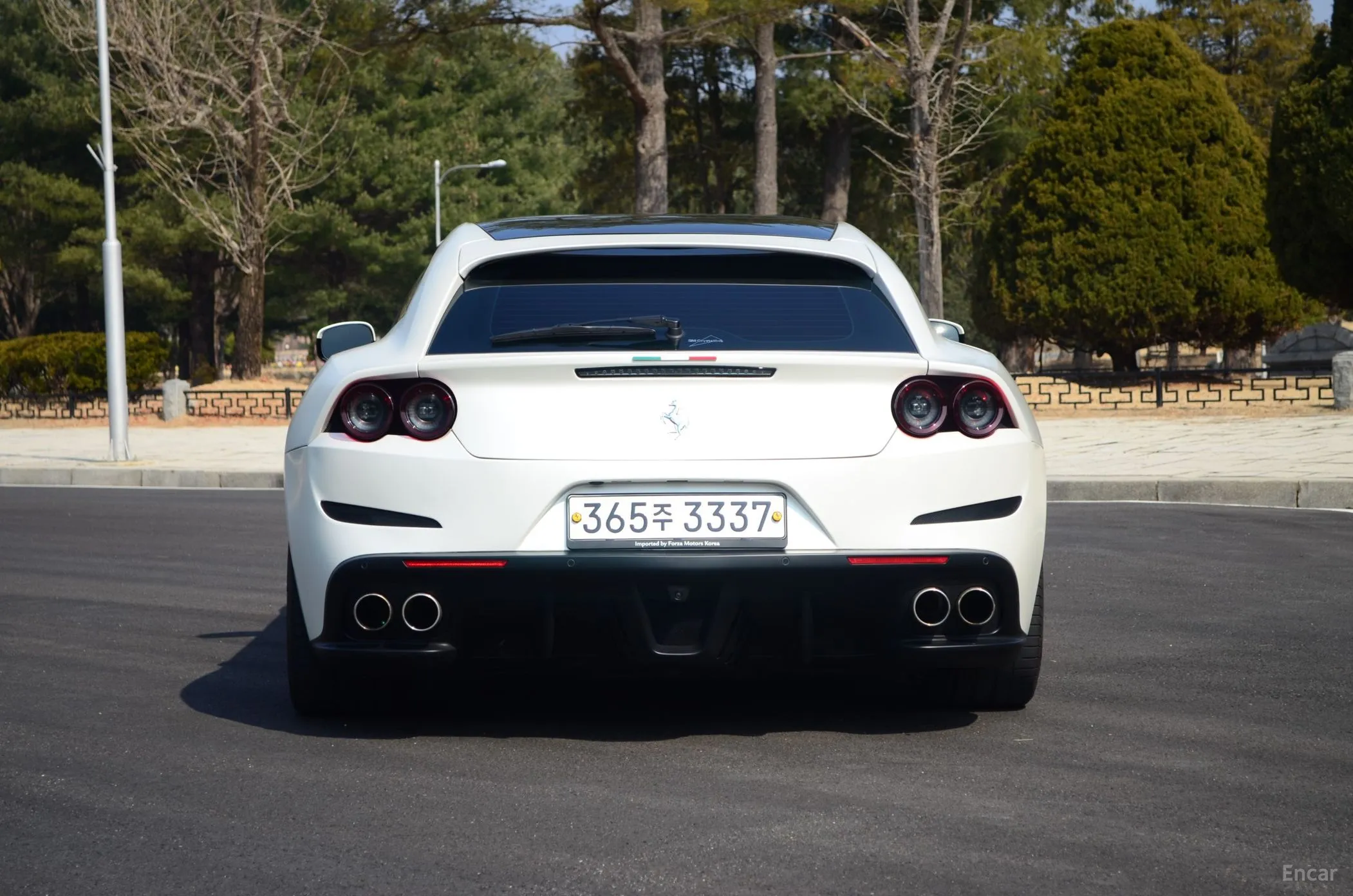 Ferrari GTC4 Rousseau превью 4