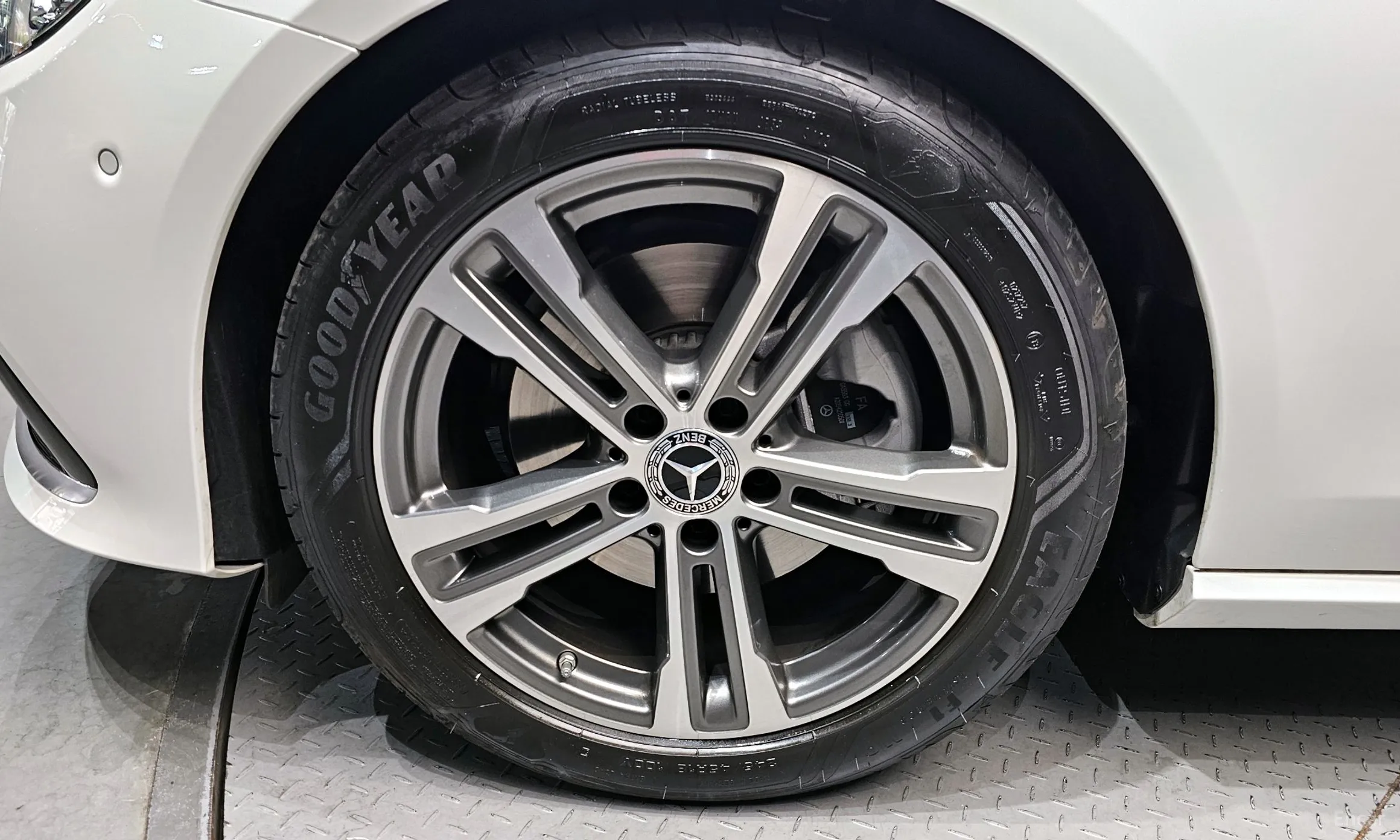 Mercedes Benz E-Class W213 превью 5