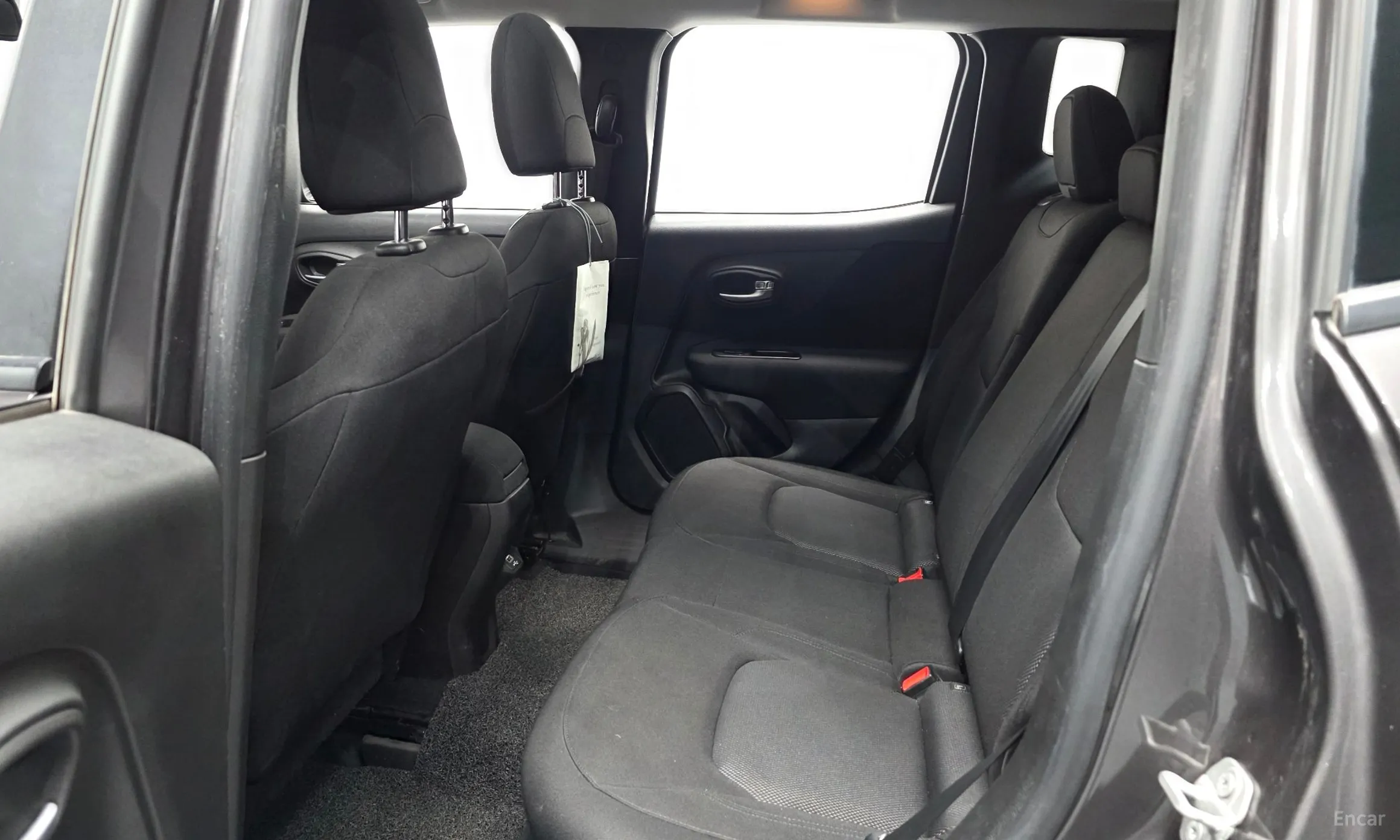 Jeep Renegade превью 12