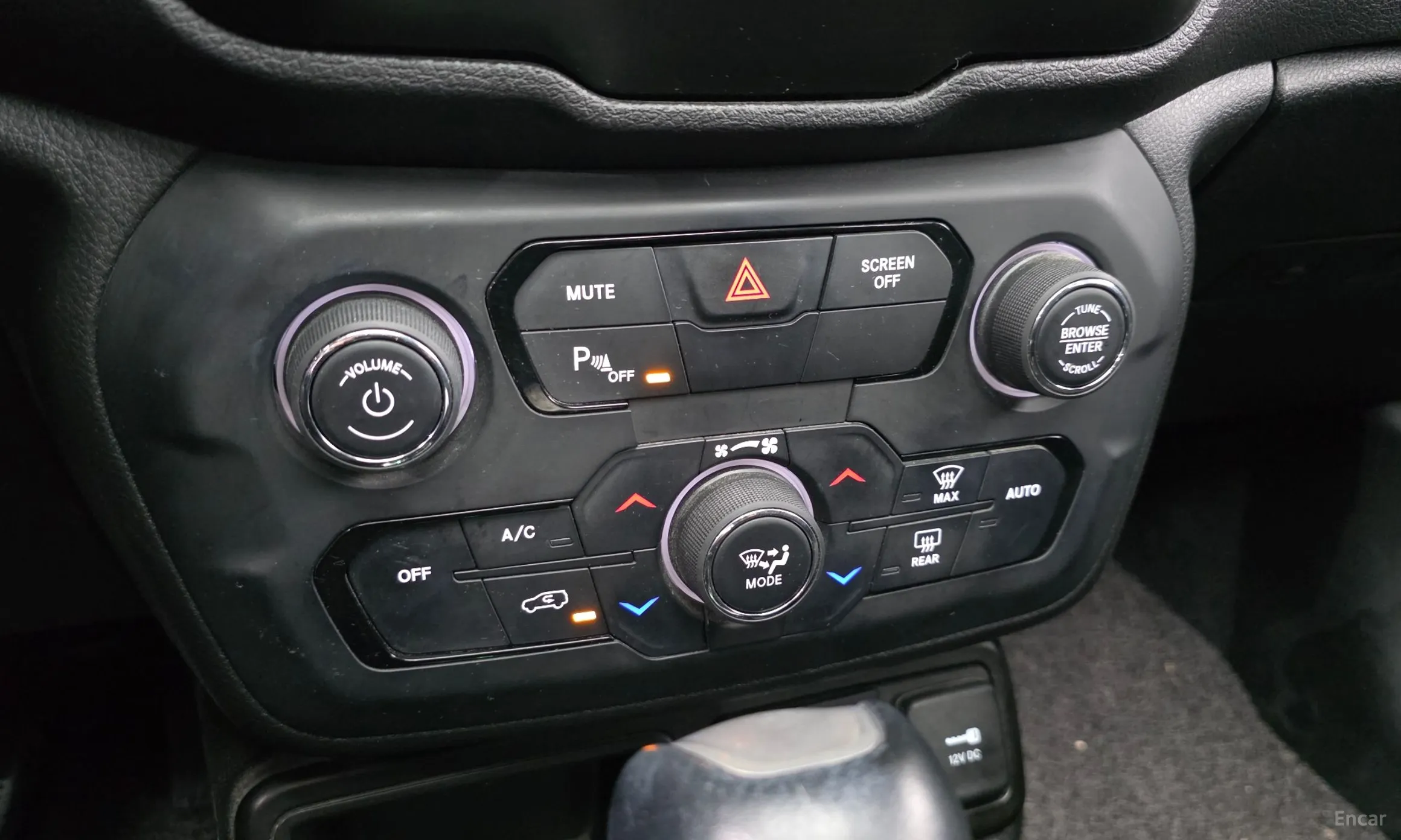 Jeep Renegade превью 16