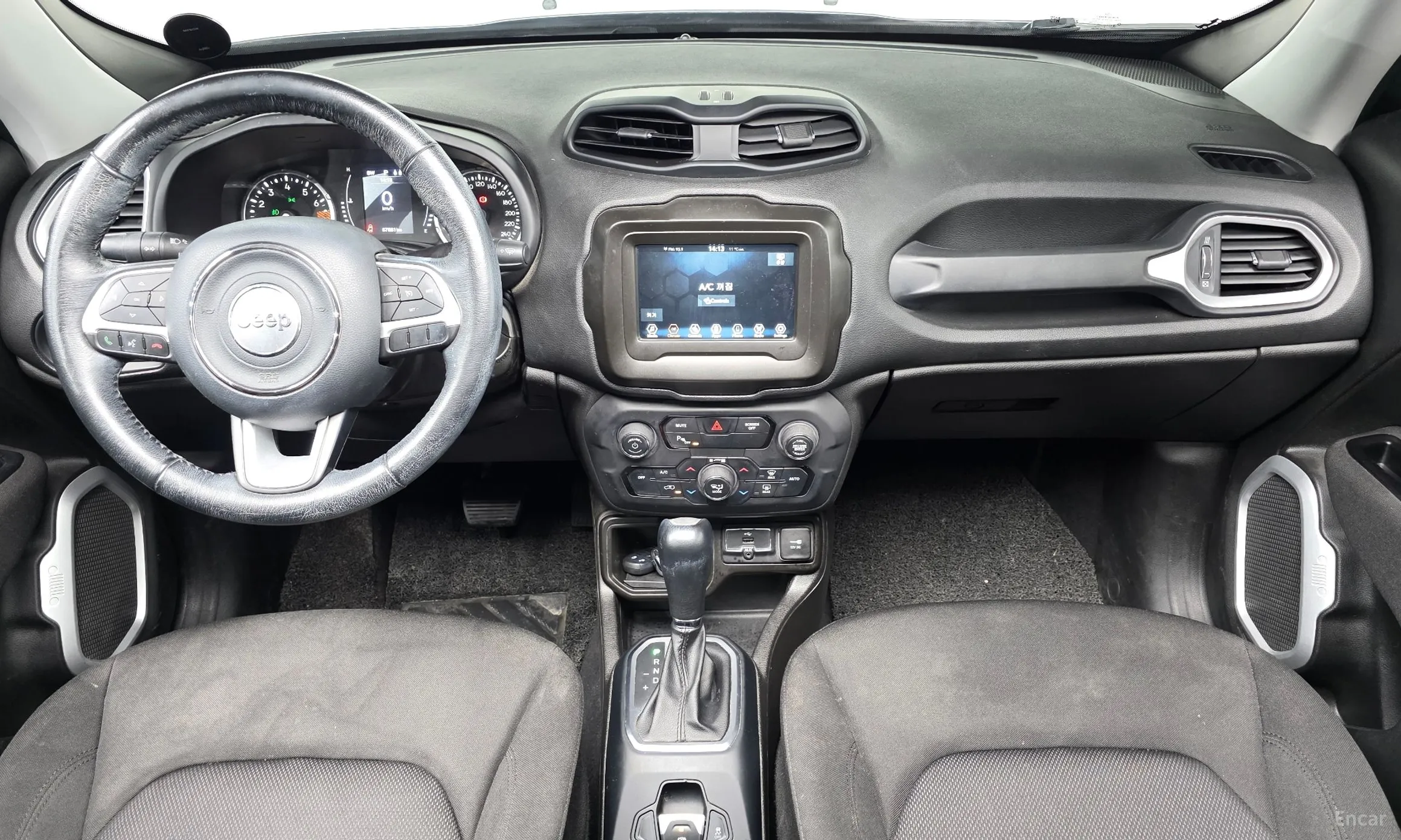 Jeep Renegade превью 7