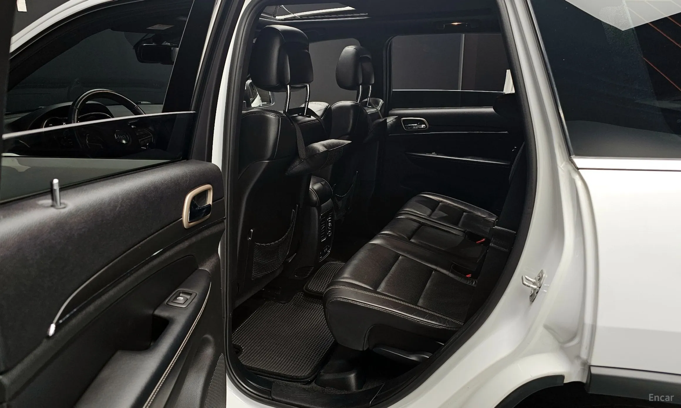 Jeep Grand Cherokee превью 12