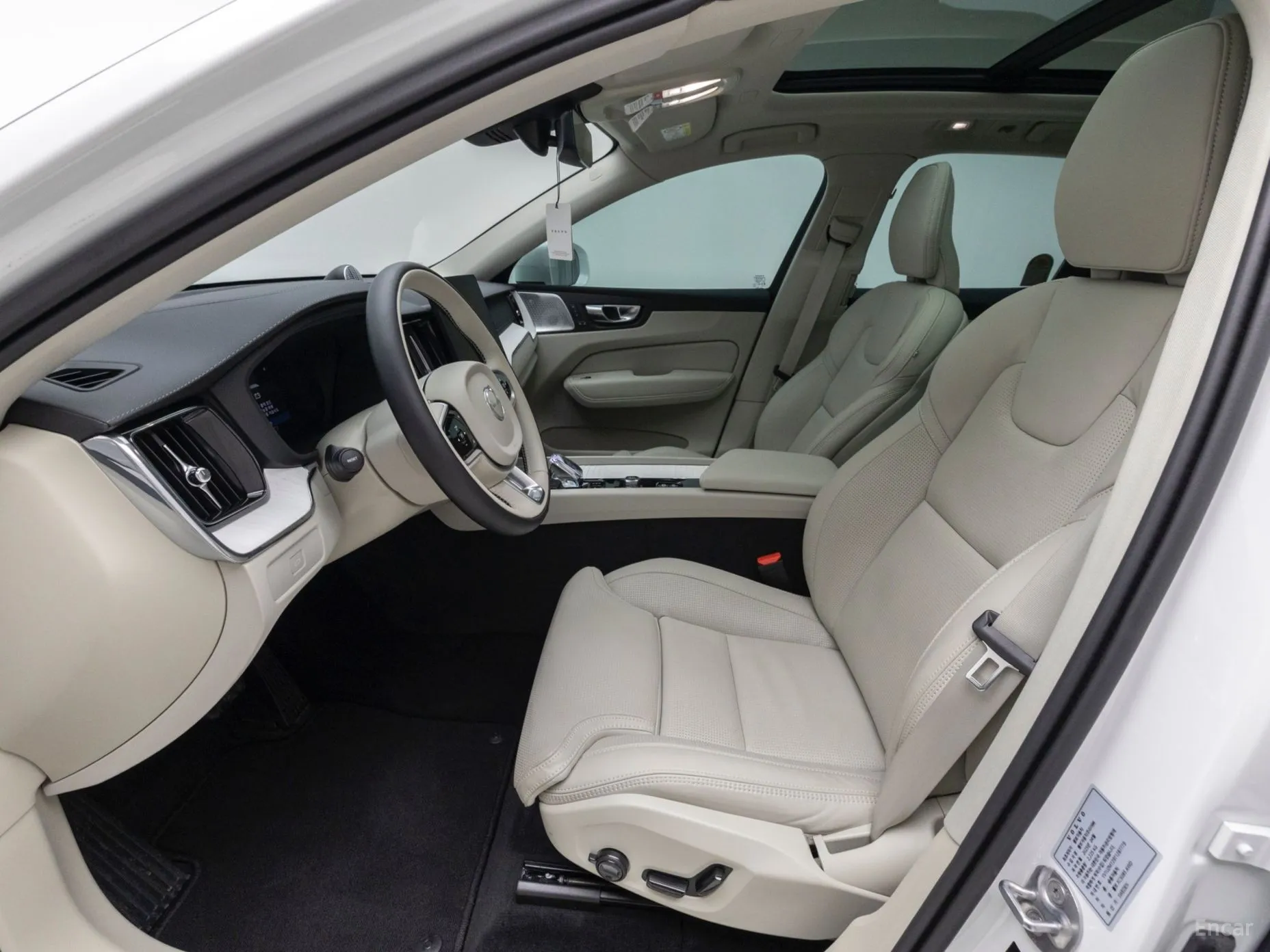 Volvo XC60 Gen 2 превью 10