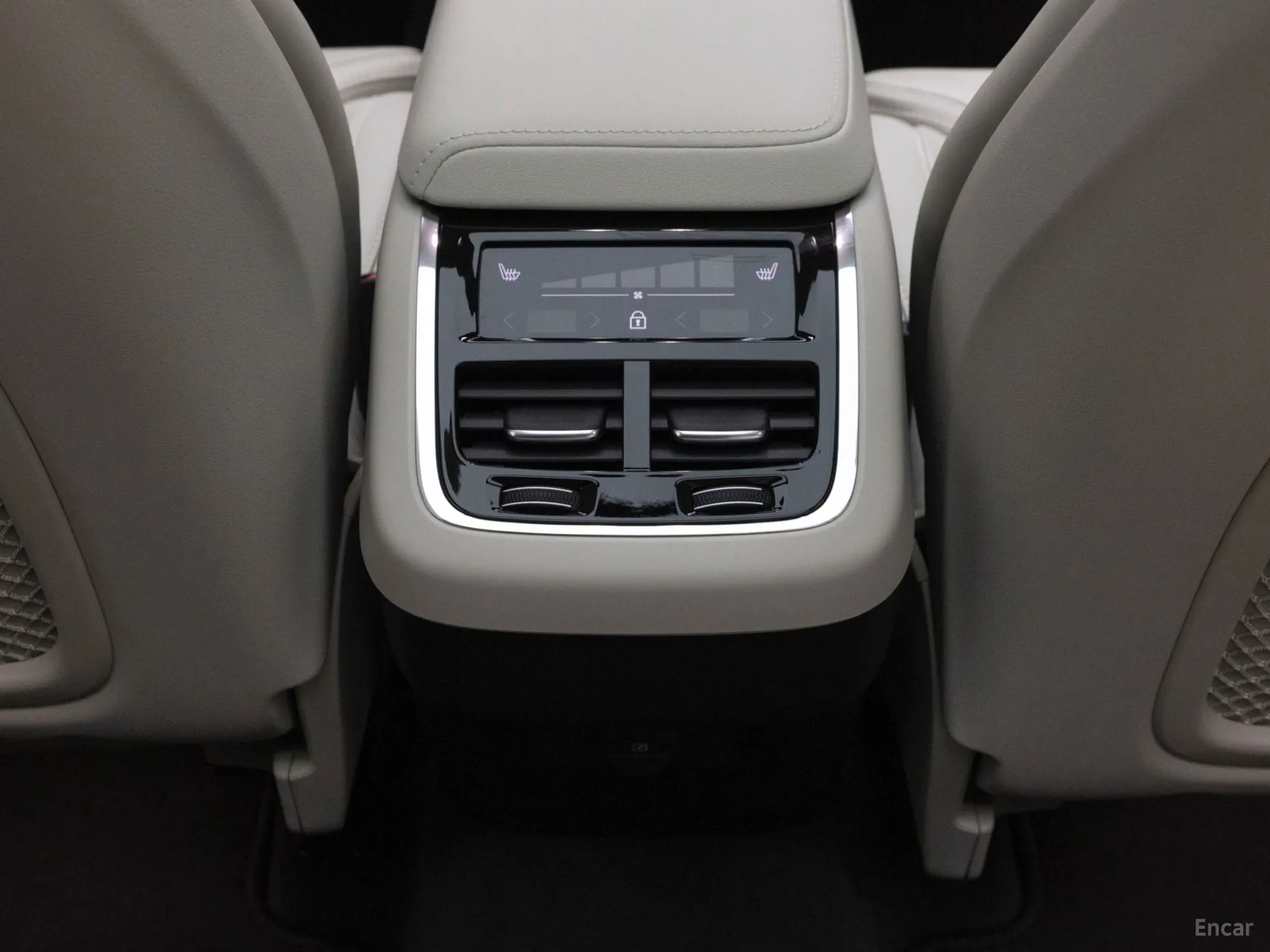 Volvo XC60 Gen 2 превью 12