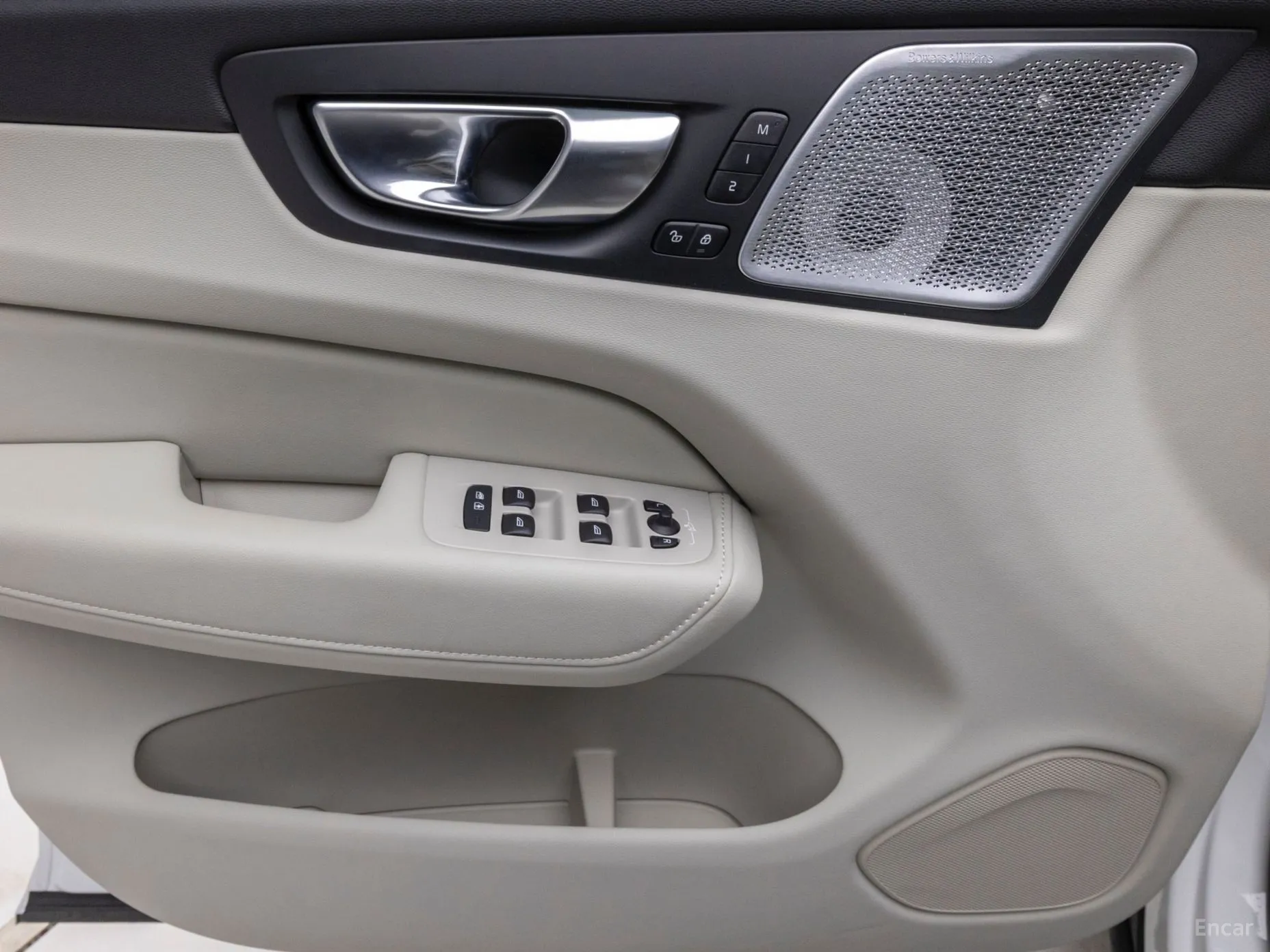 Volvo XC60 Gen 2 превью 13