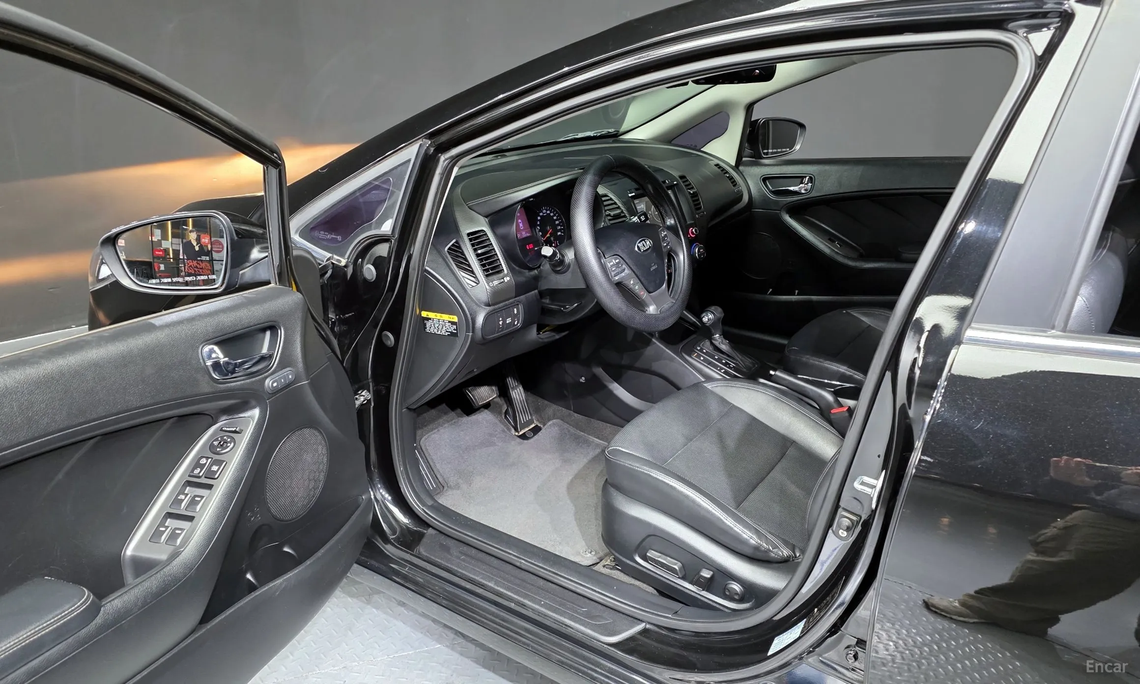 Kia K3 превью 10