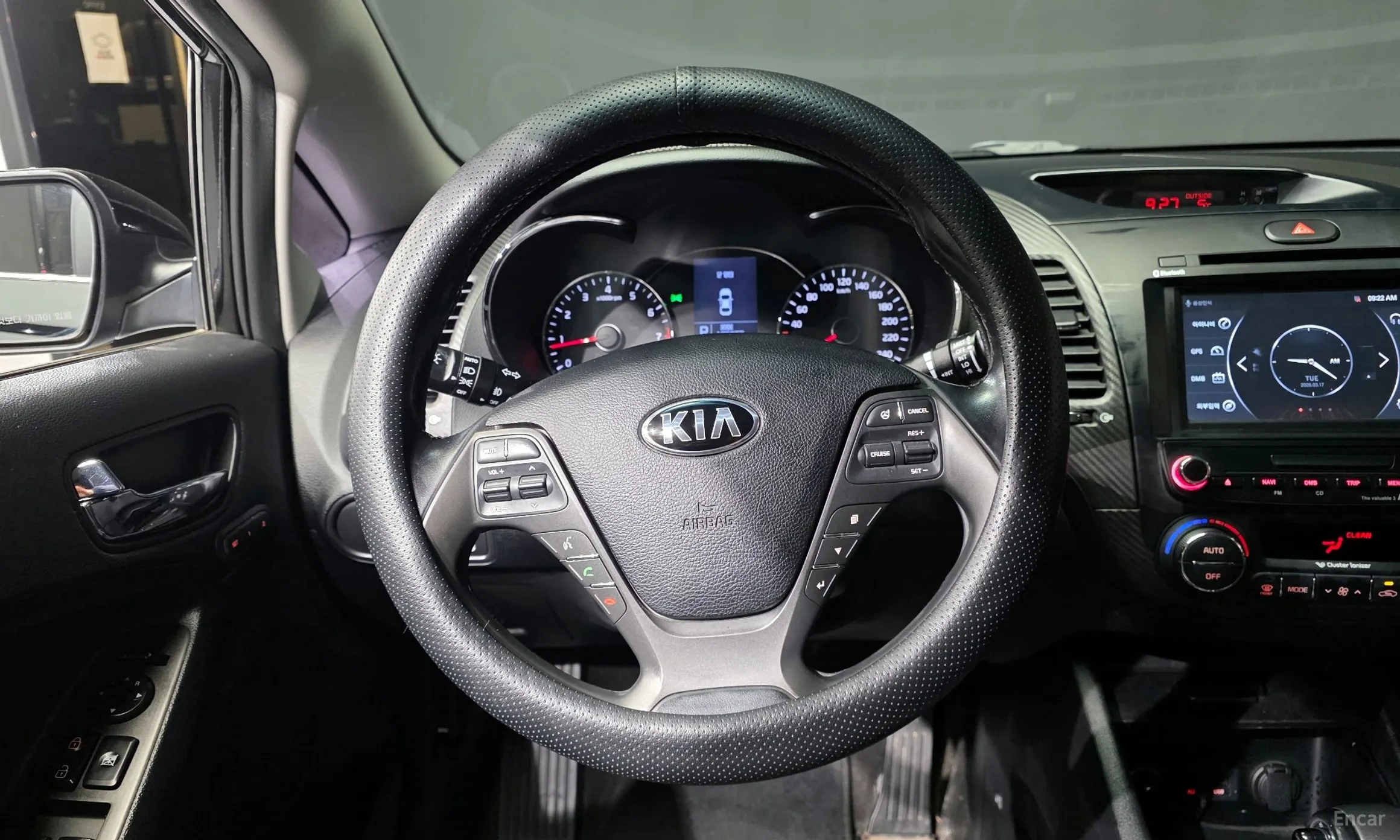 Kia K3 превью 13