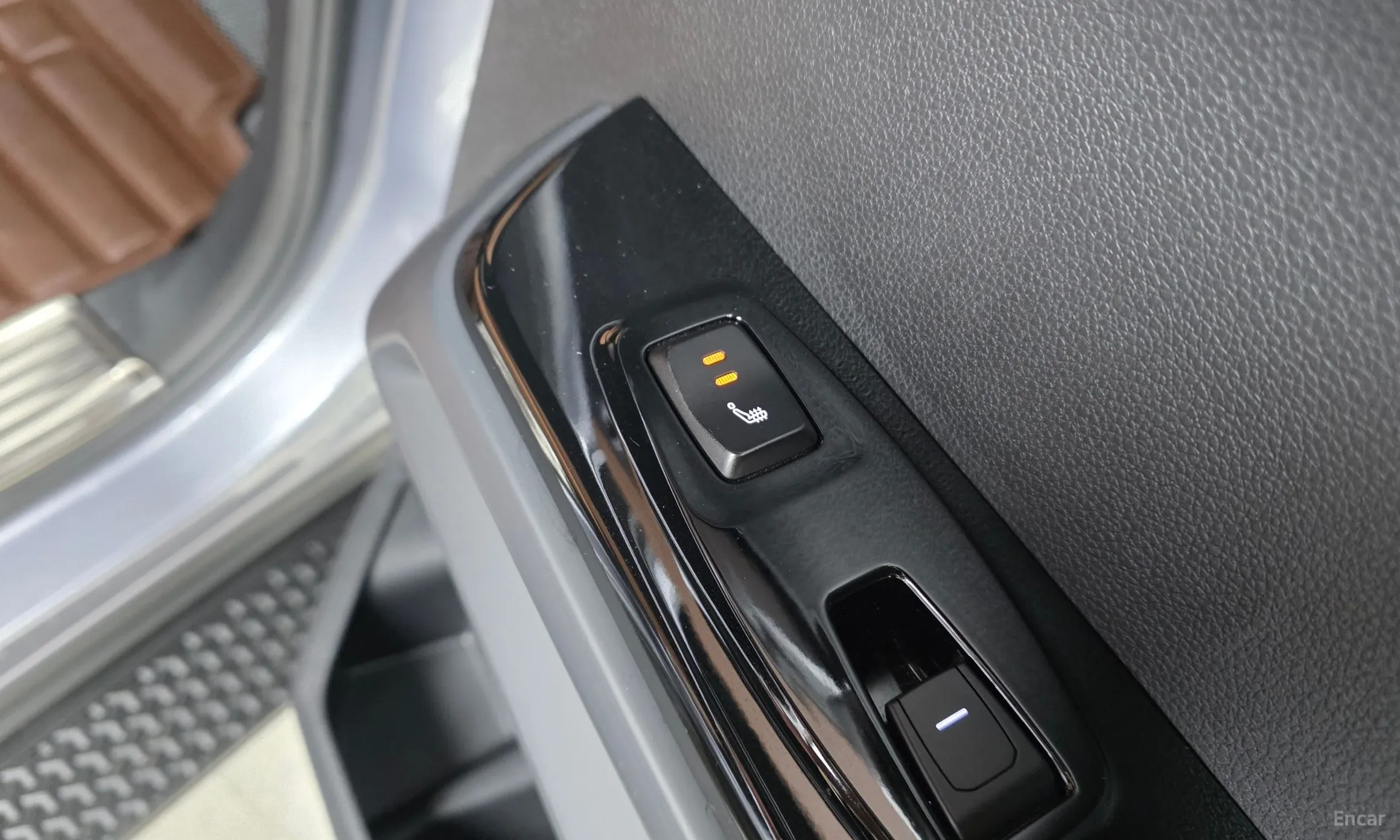KG Mobility (SsangYong) Torres превью 19