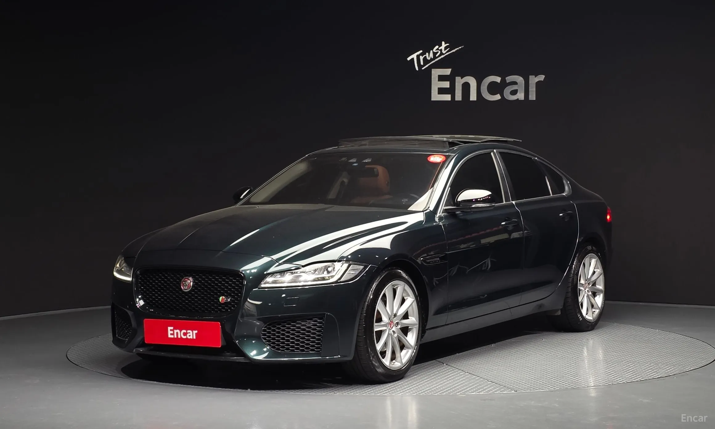 Jaguar XF (x260)