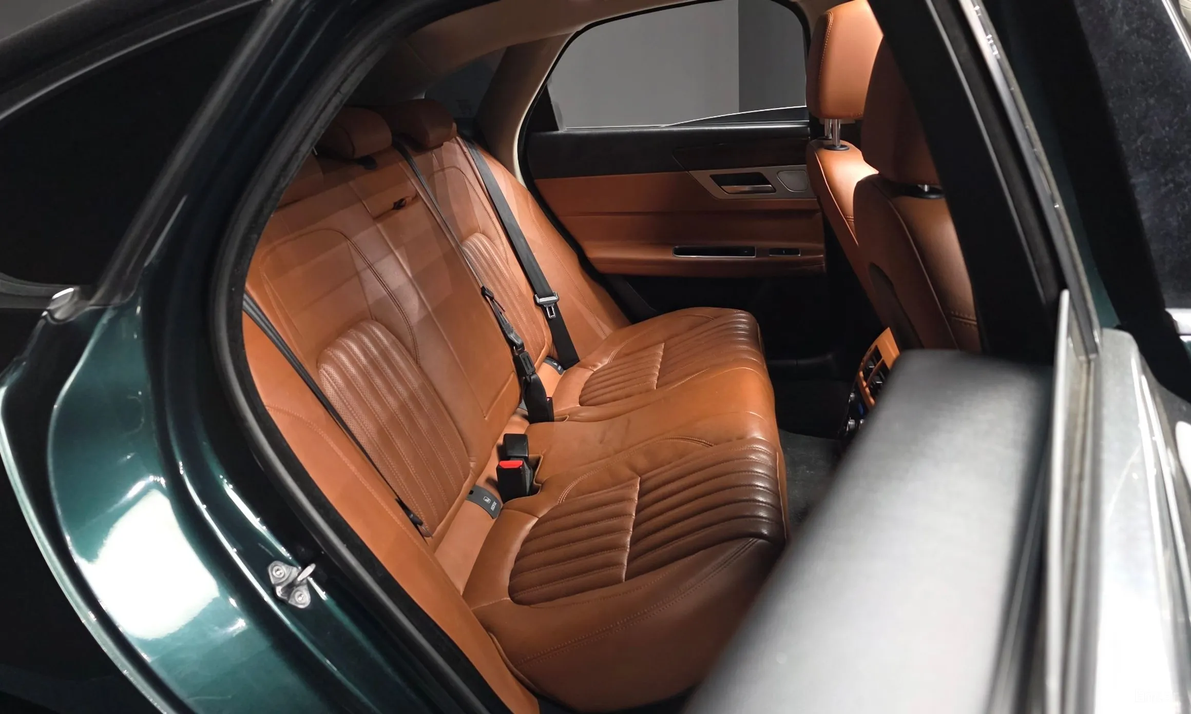 Jaguar XF (x260) превью 12