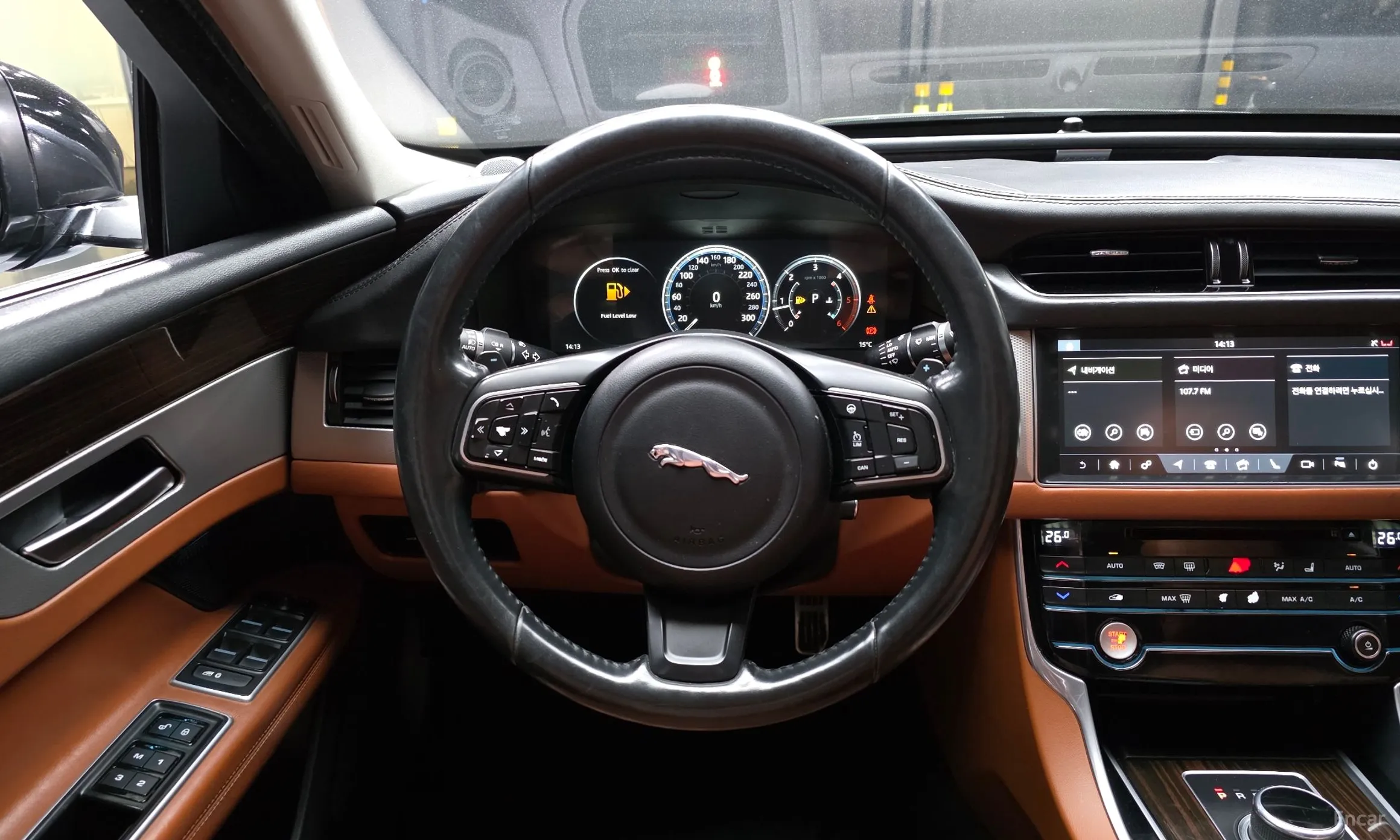 Jaguar XF (x260) превью 13
