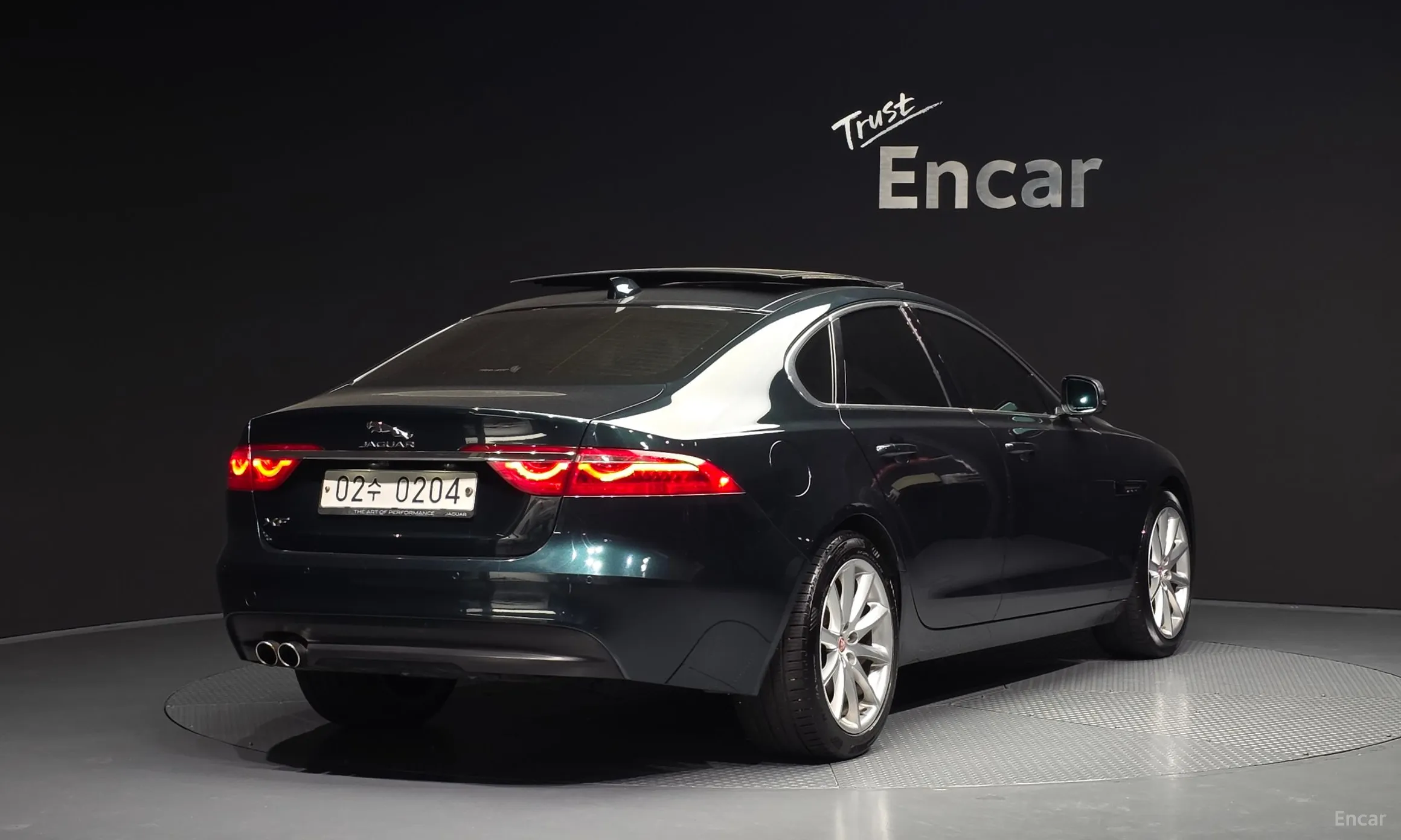 Jaguar XF (x260)