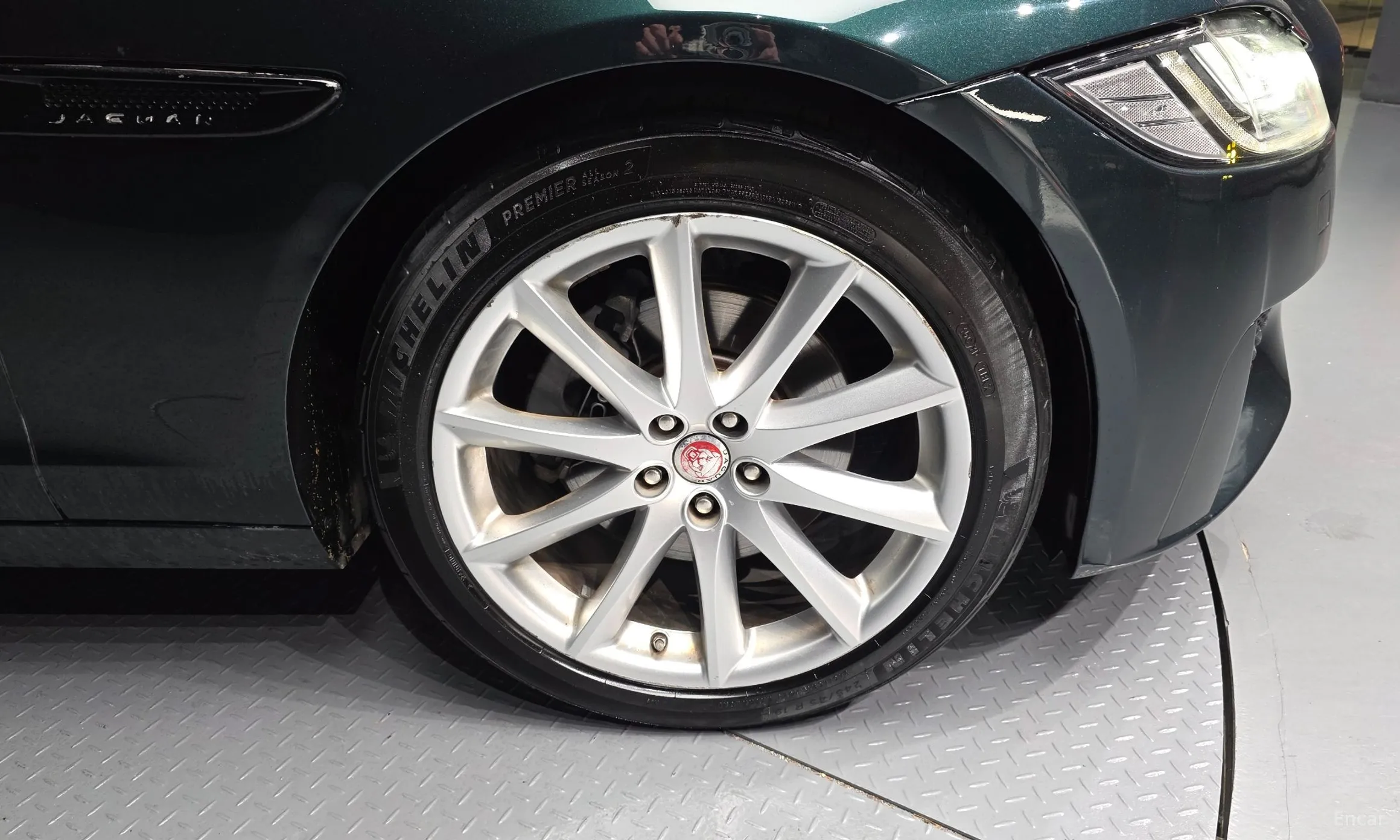 Jaguar XF (x260) превью 5