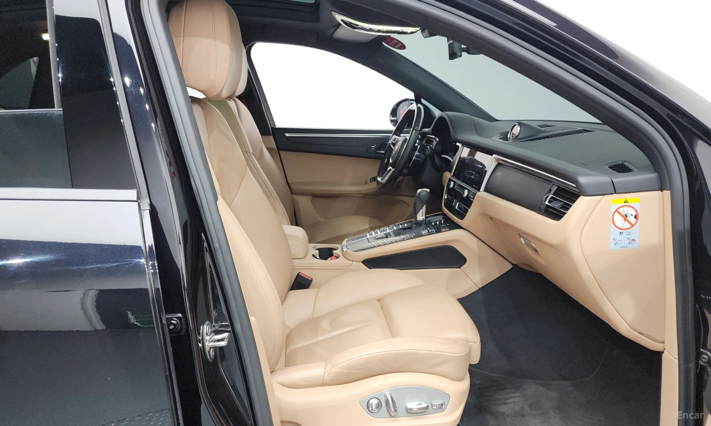 Porsche Macan превью 11
