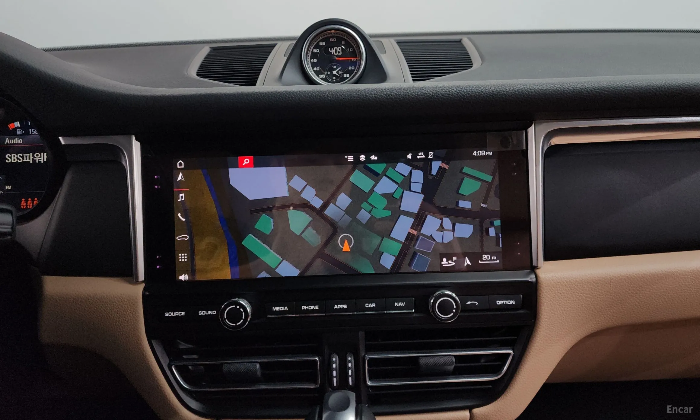 Porsche Macan превью 14