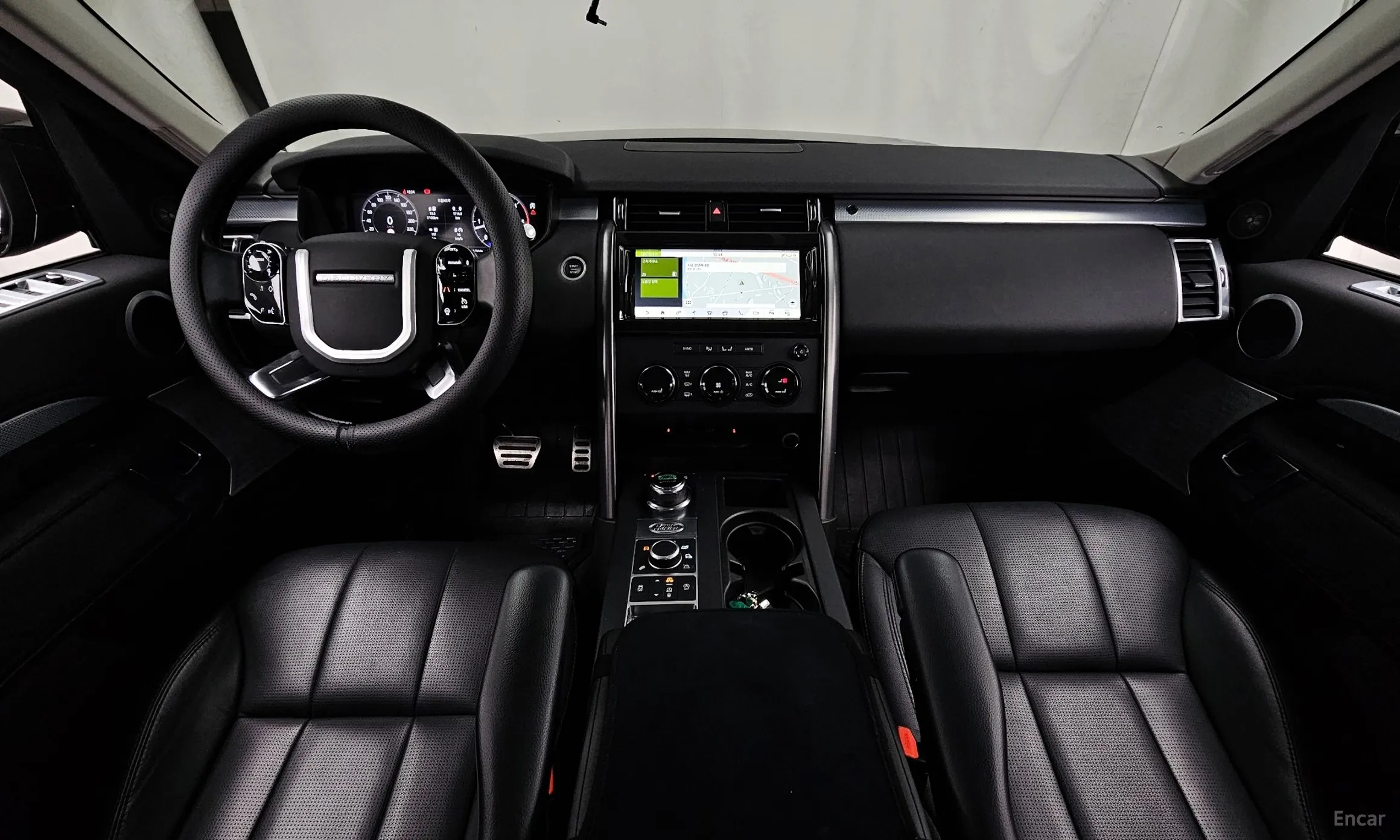 Land Rover Discovery 5 превью 7