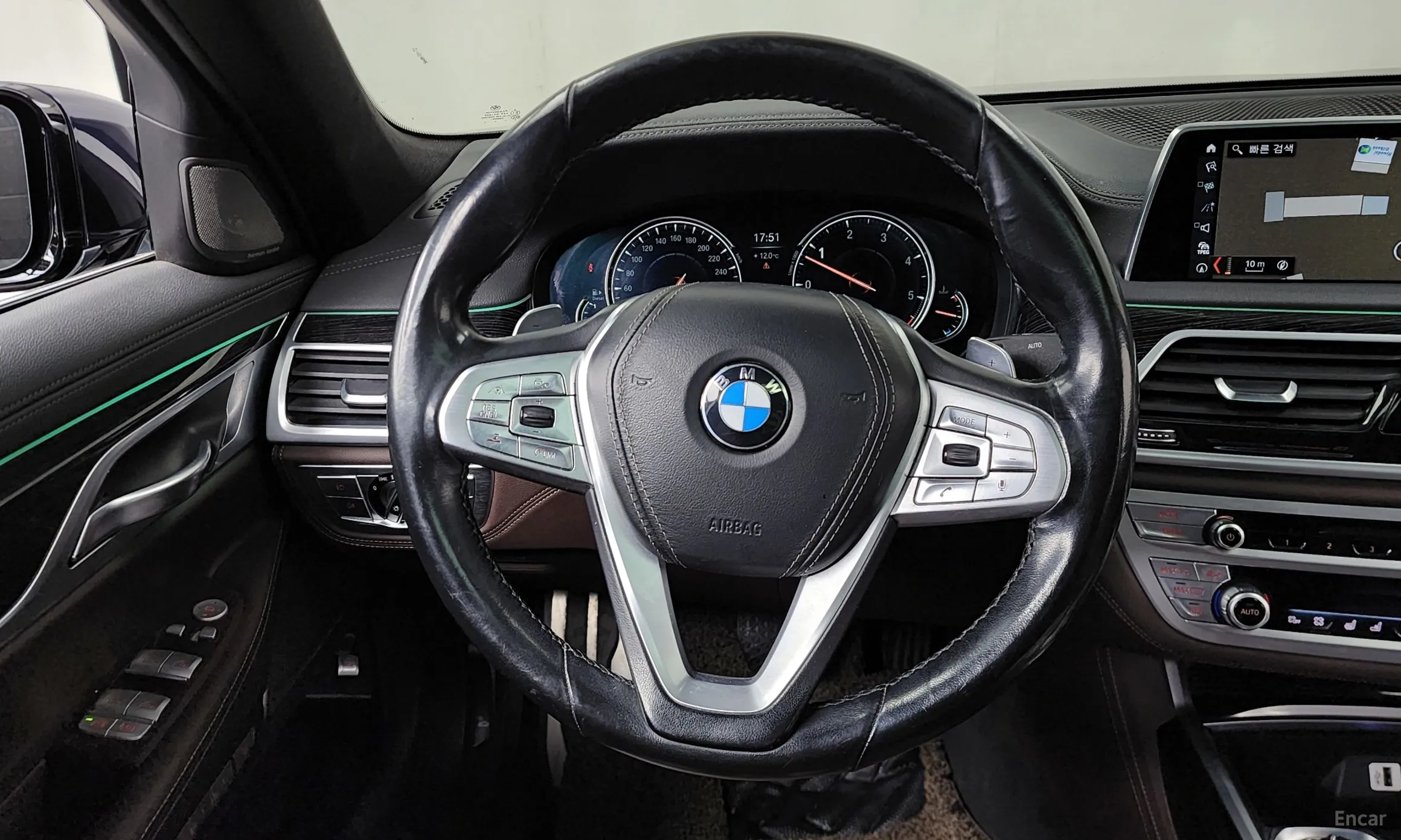 BMW 7 Series (G11) превью 13
