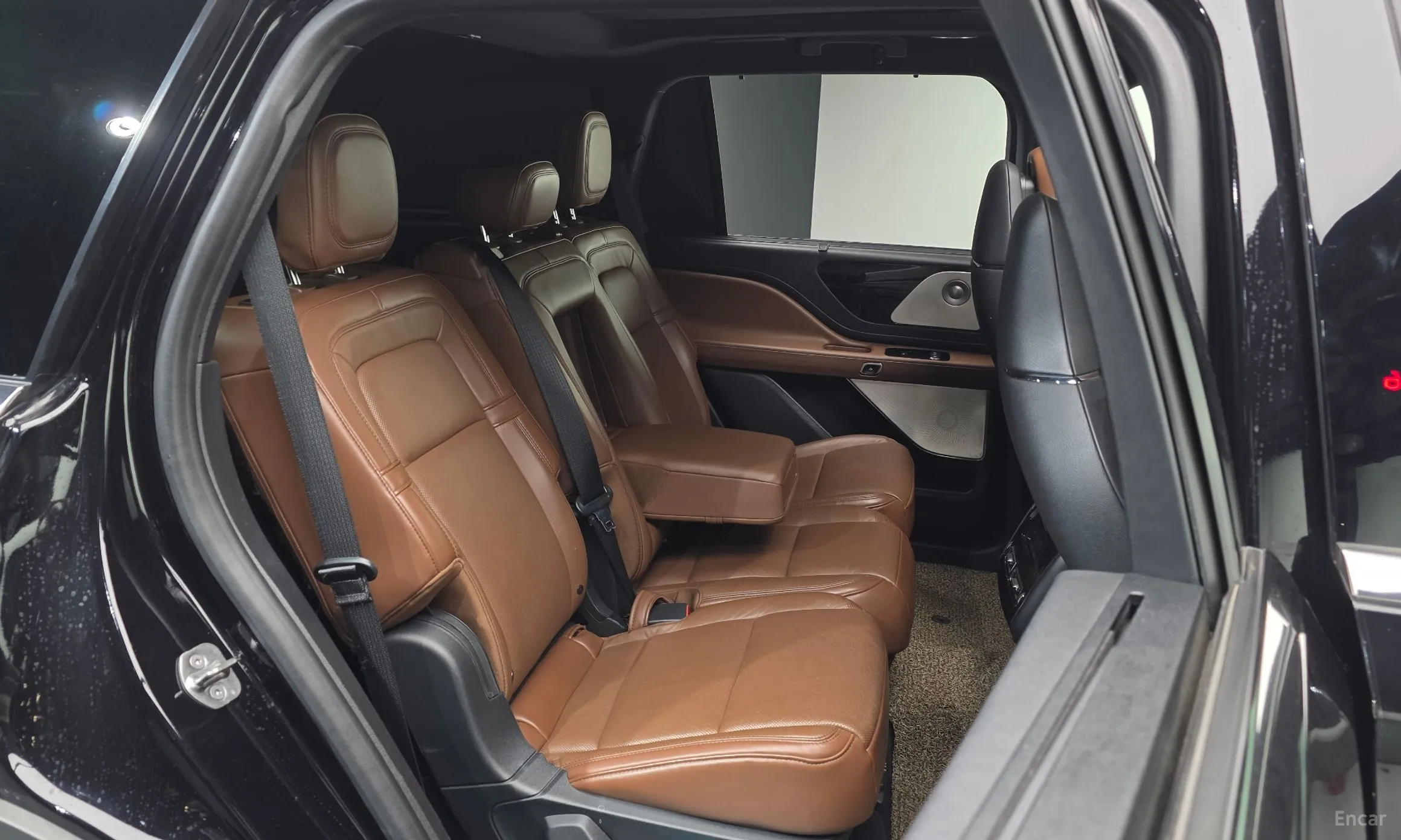 Lincoln Aviator 2nd Generation превью 12