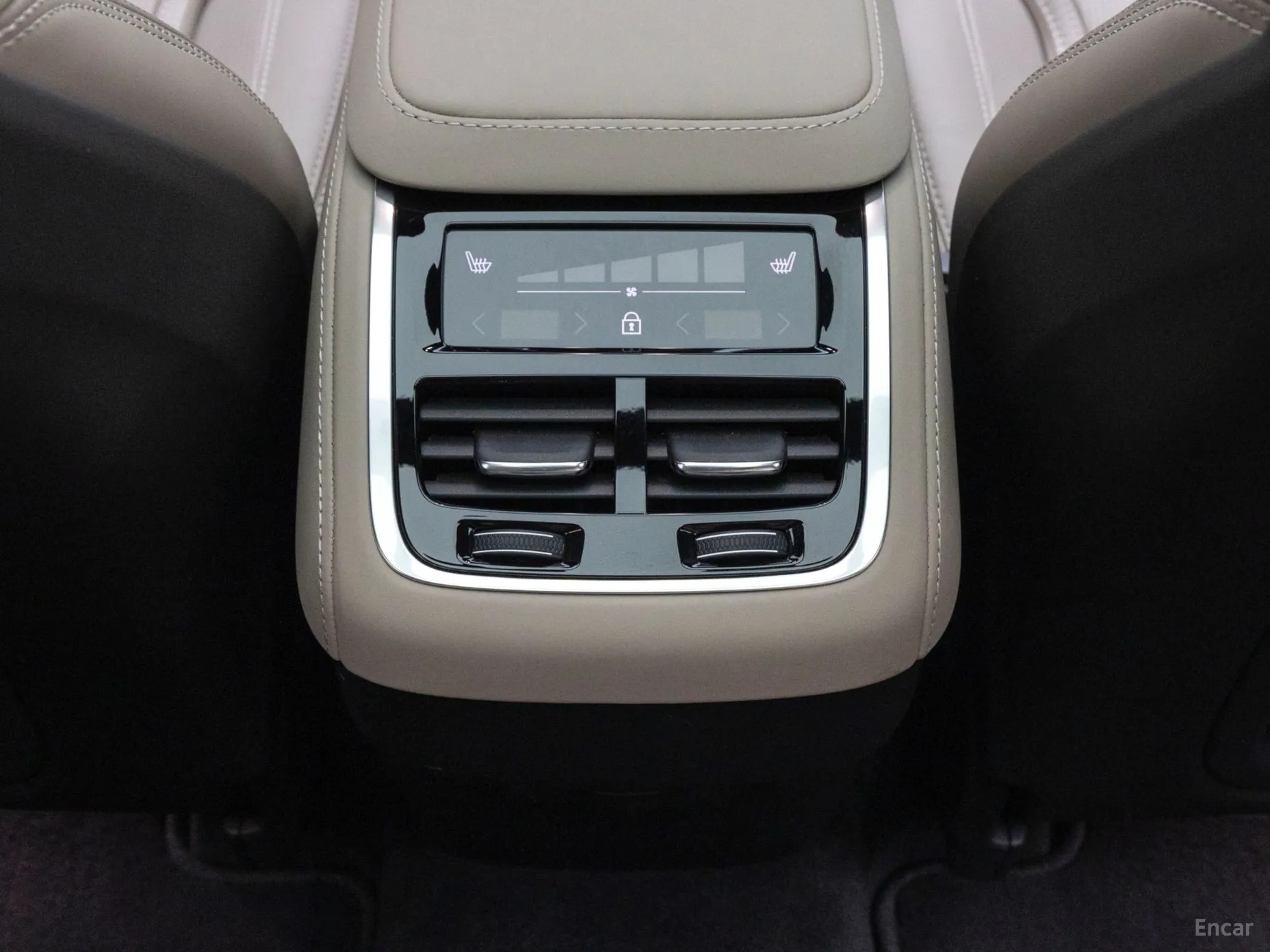 Volvo XC90 Gen 2 превью 16
