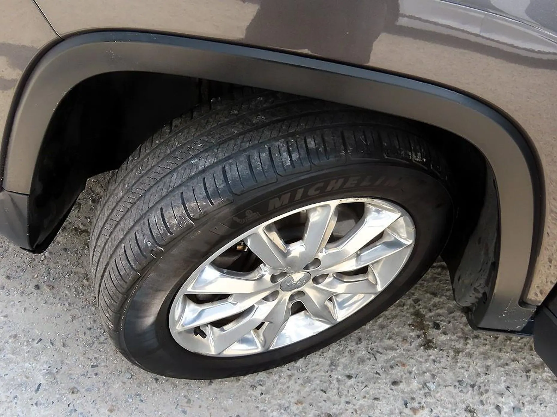 Jeep Cherokee (KL) превью 20