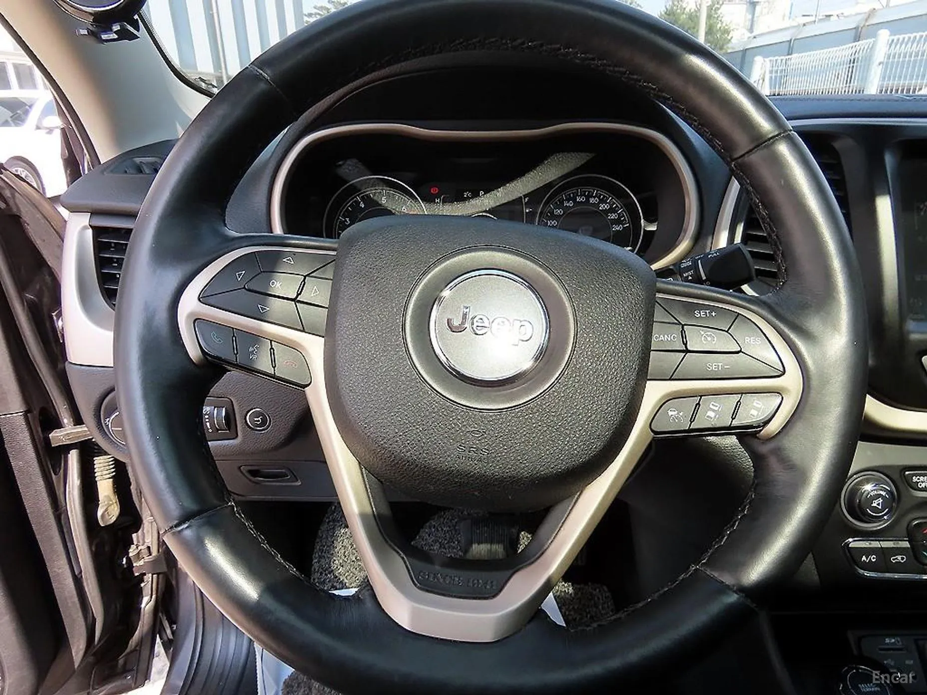 Jeep Cherokee (KL) превью 8