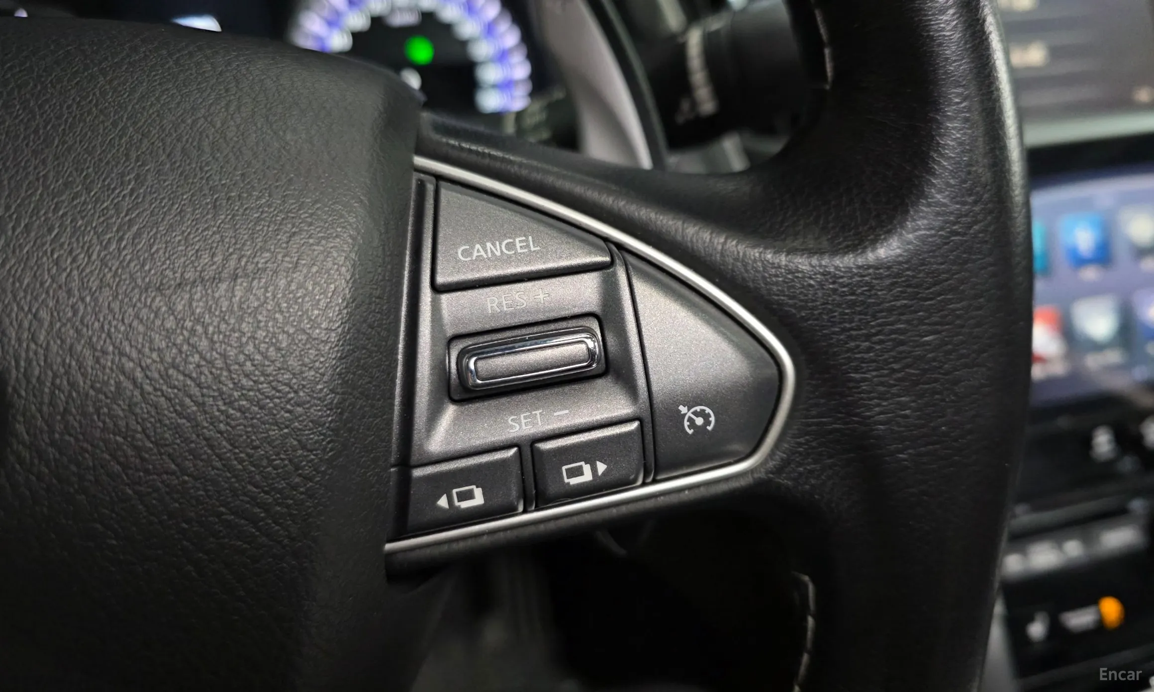 Infiniti Q50 превью 18