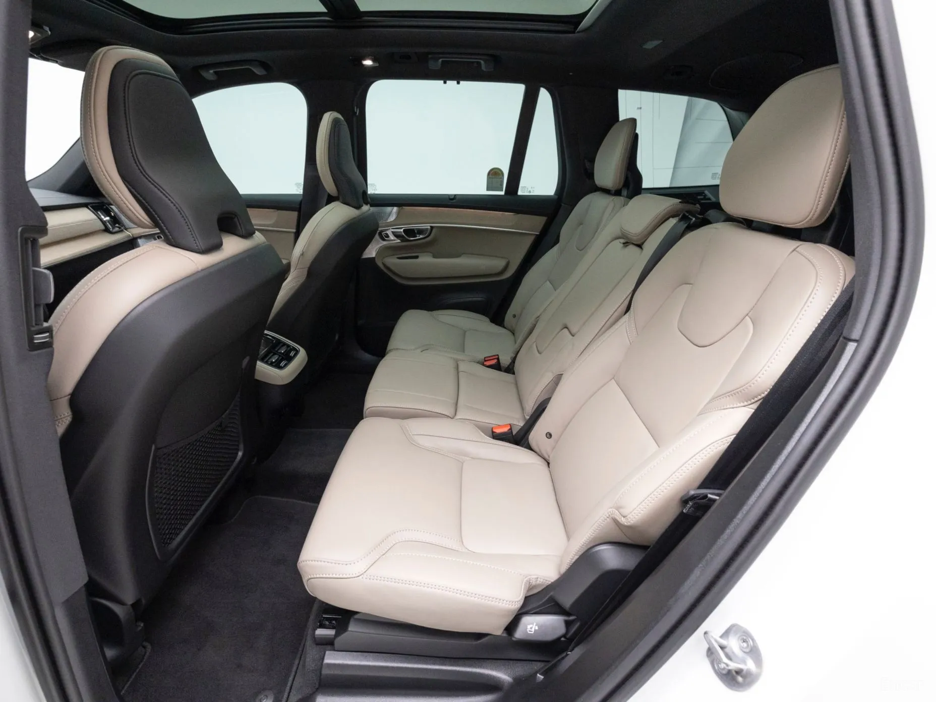 Volvo XC90 Gen 2 превью 11