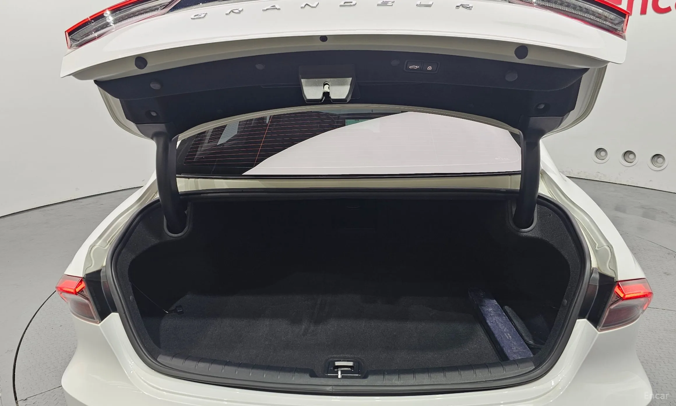Hyundai Grandeur IG превью 20