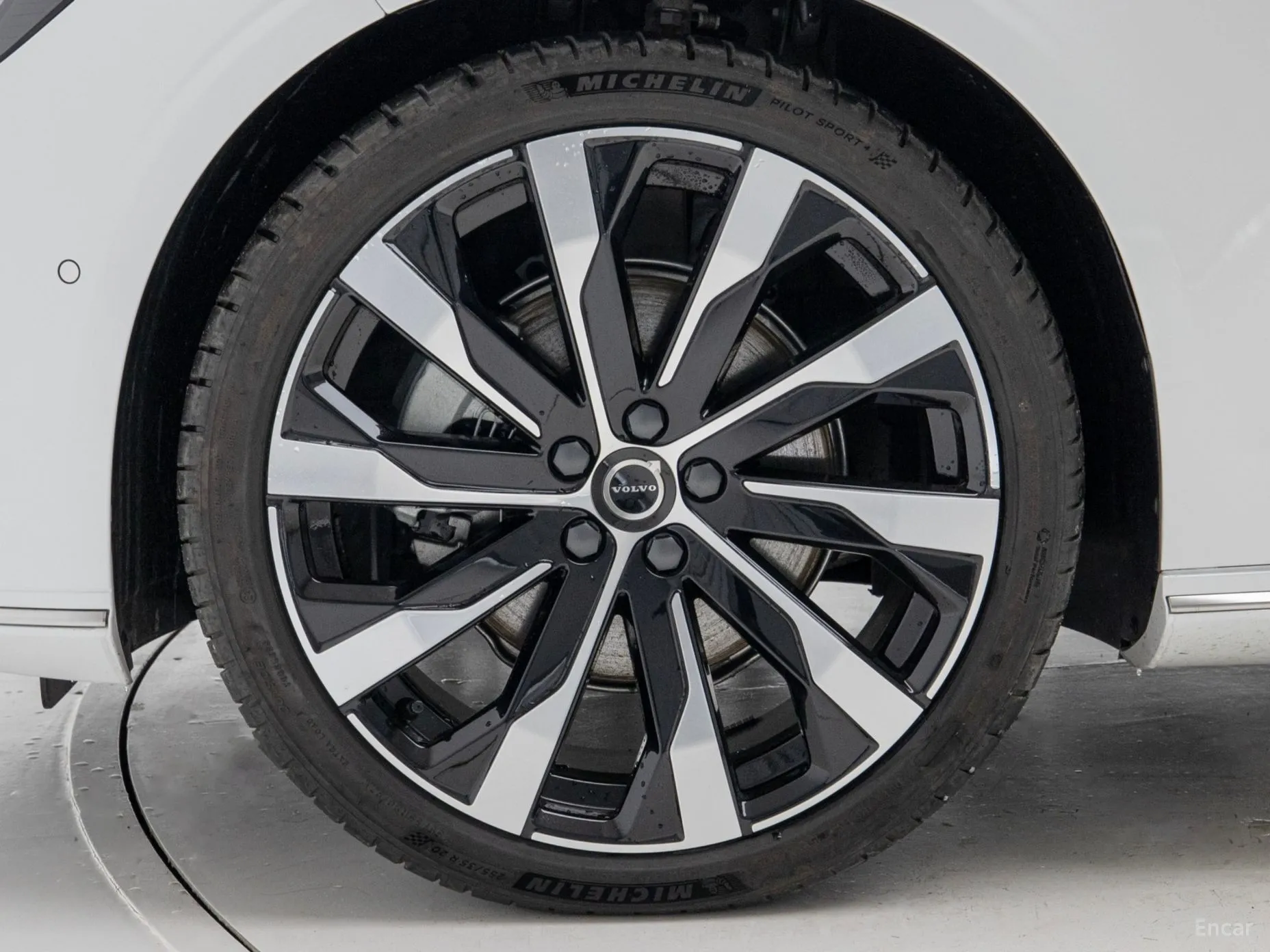 Volvo S90 превью 5