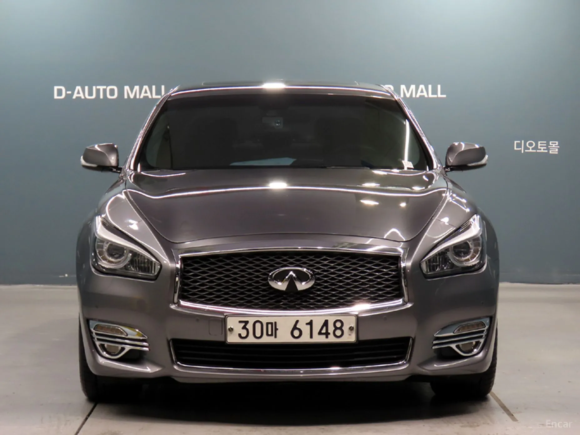 Infiniti Q70 превью 3