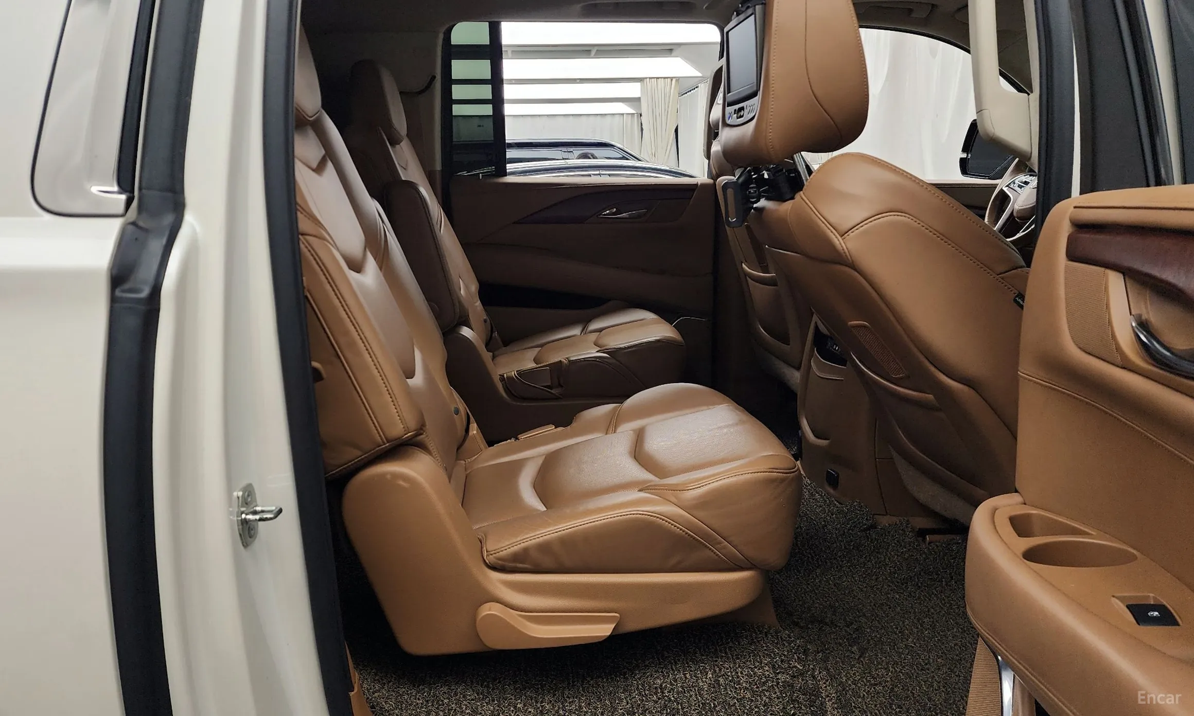 Cadillac Escalade превью 12