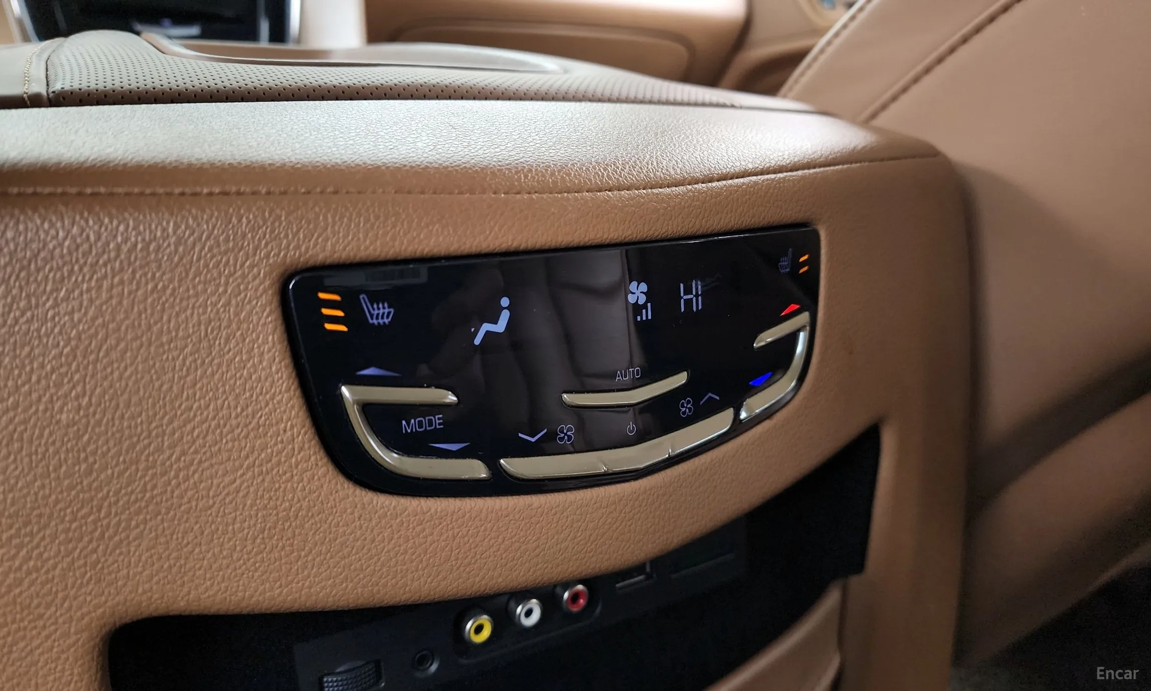 Cadillac Escalade превью 19