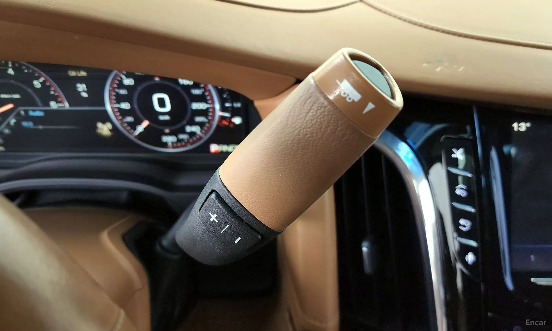 Cadillac Escalade превью 9