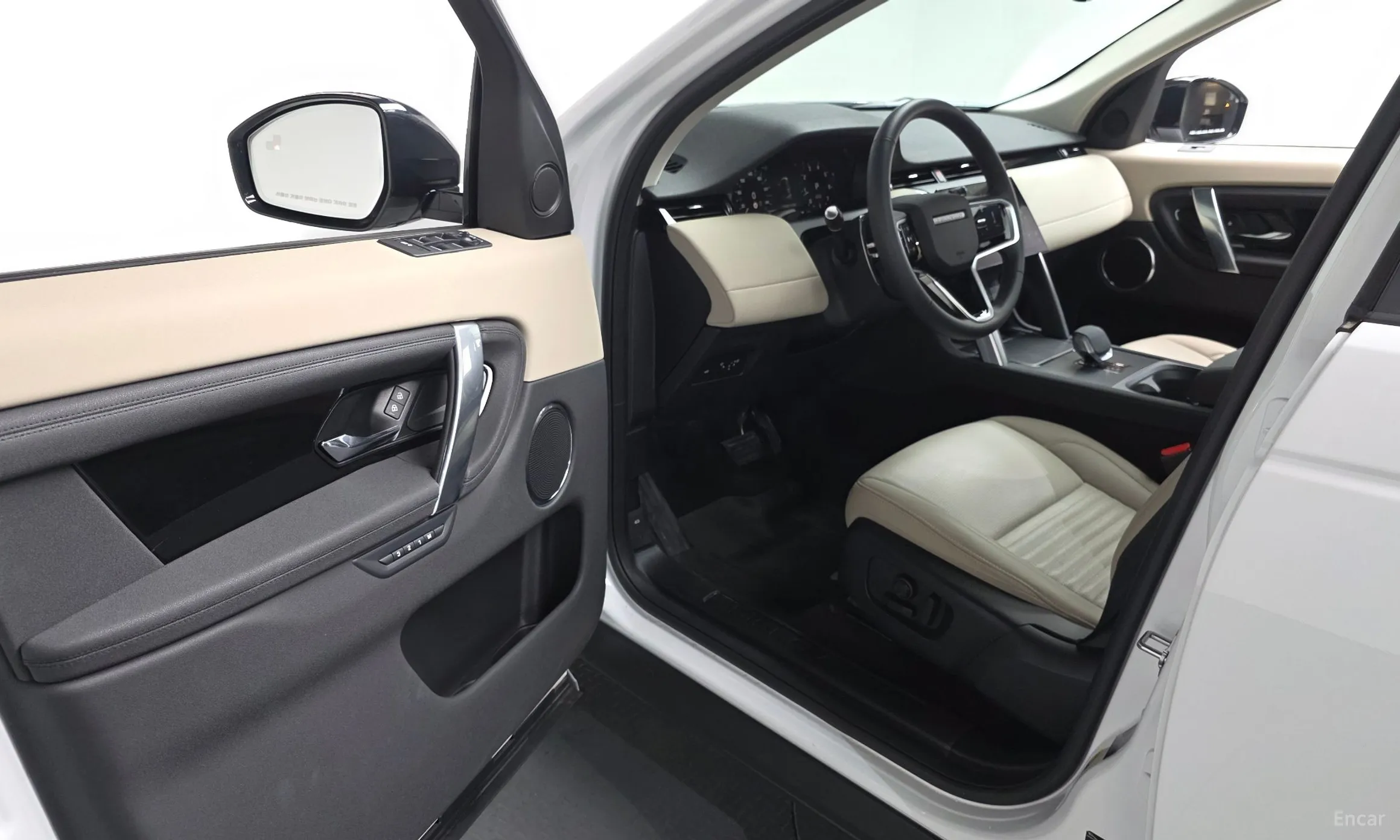 Land Rover Discovery Sports превью 11
