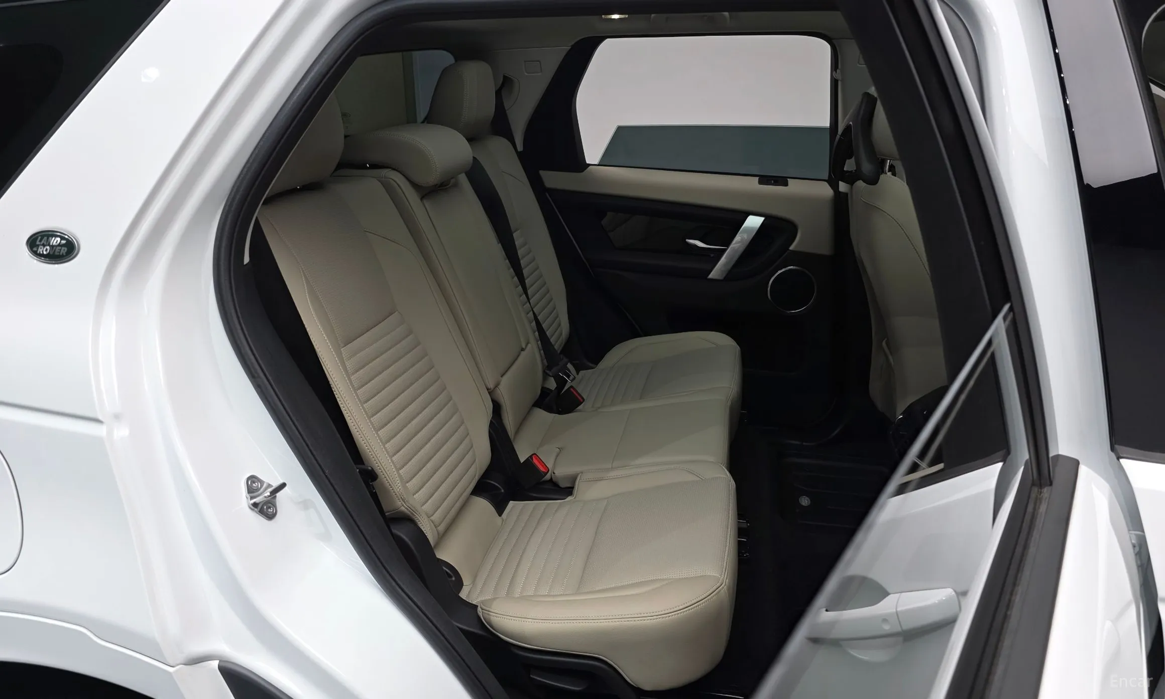 Land Rover Discovery Sports превью 12