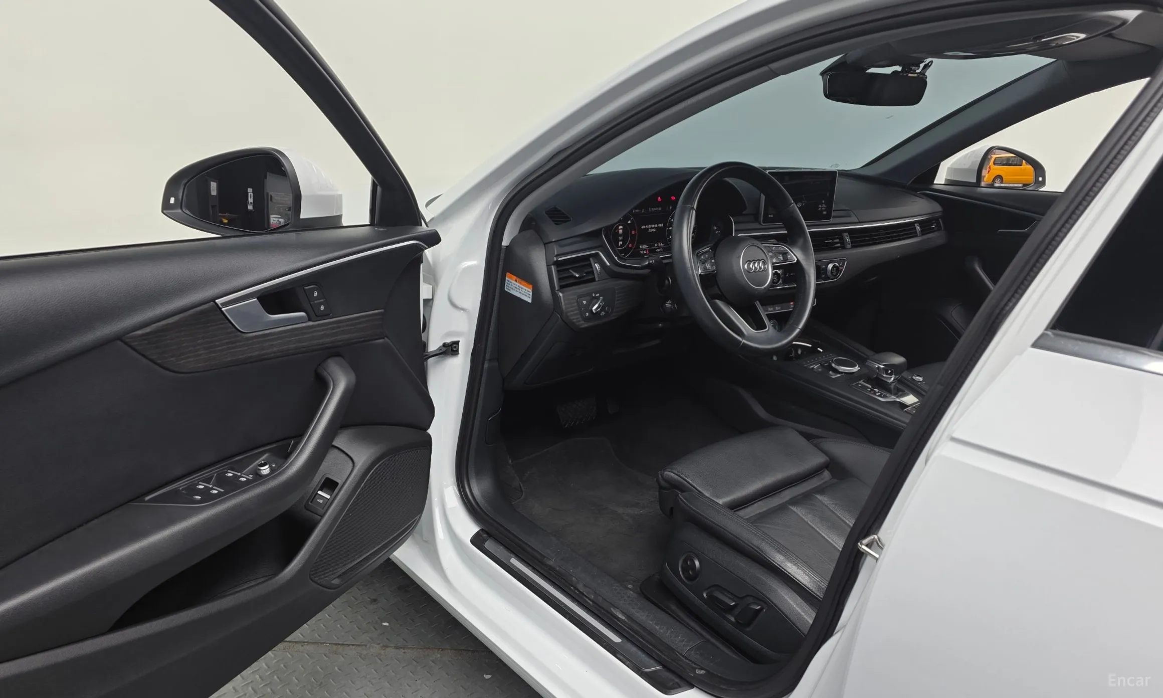 Audi A4 (B9) превью 10