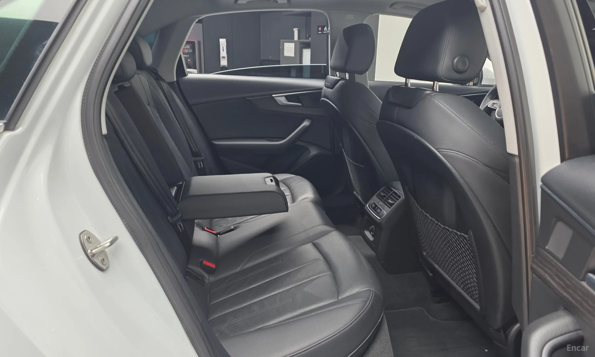 Audi A4 (B9) превью 12