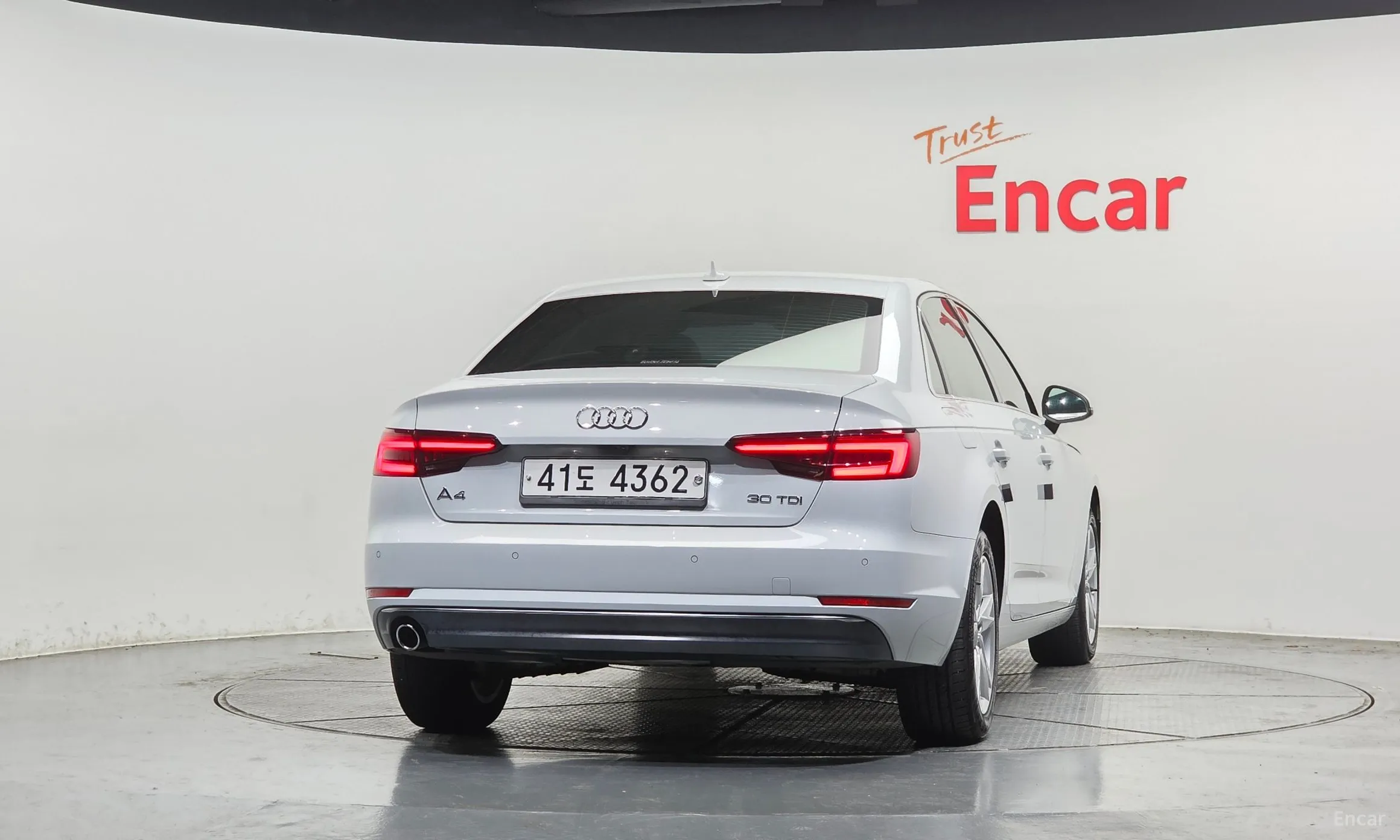 Audi A4 (B9) превью 4