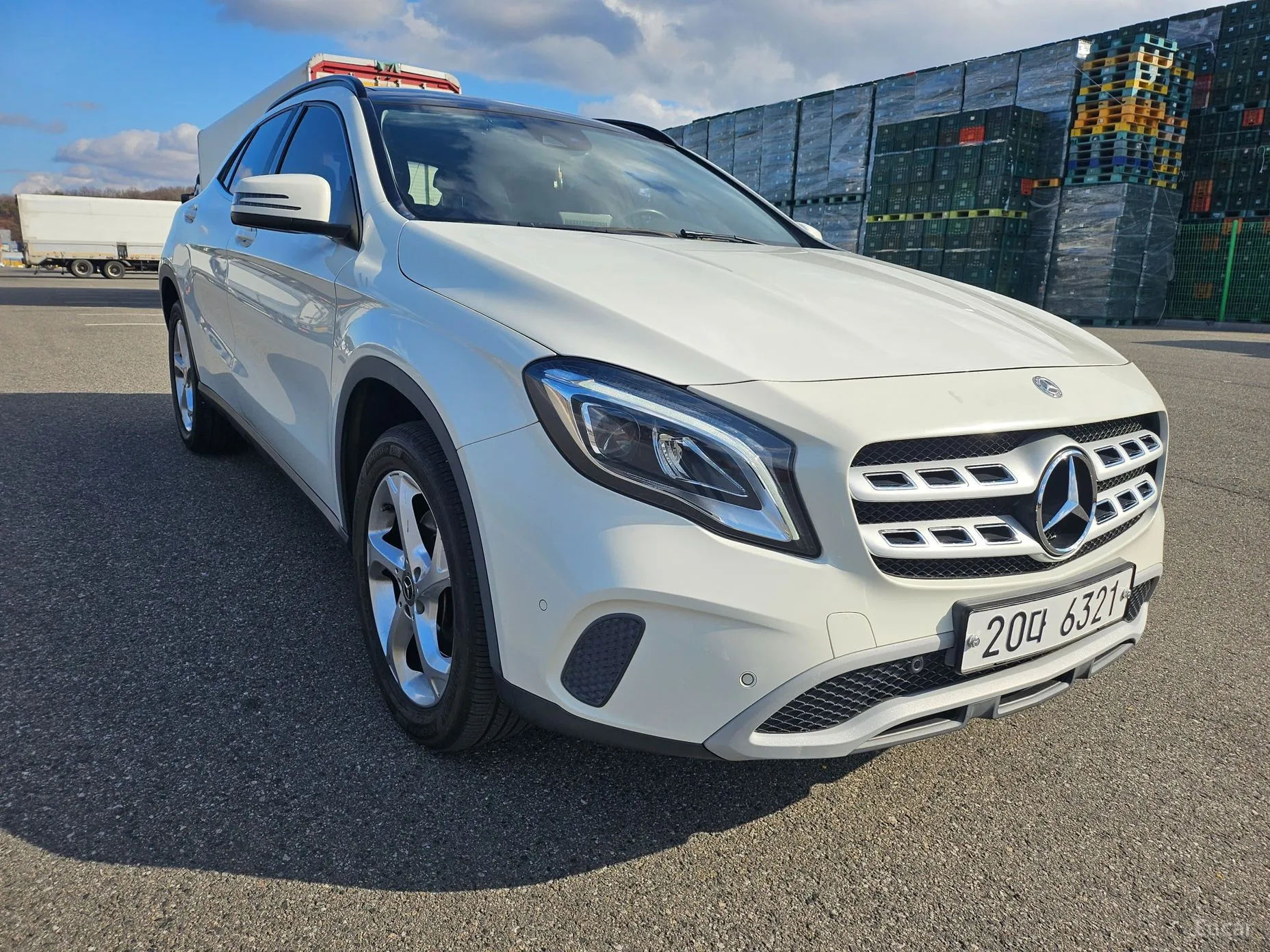Mercedes Benz GLA-Class X156