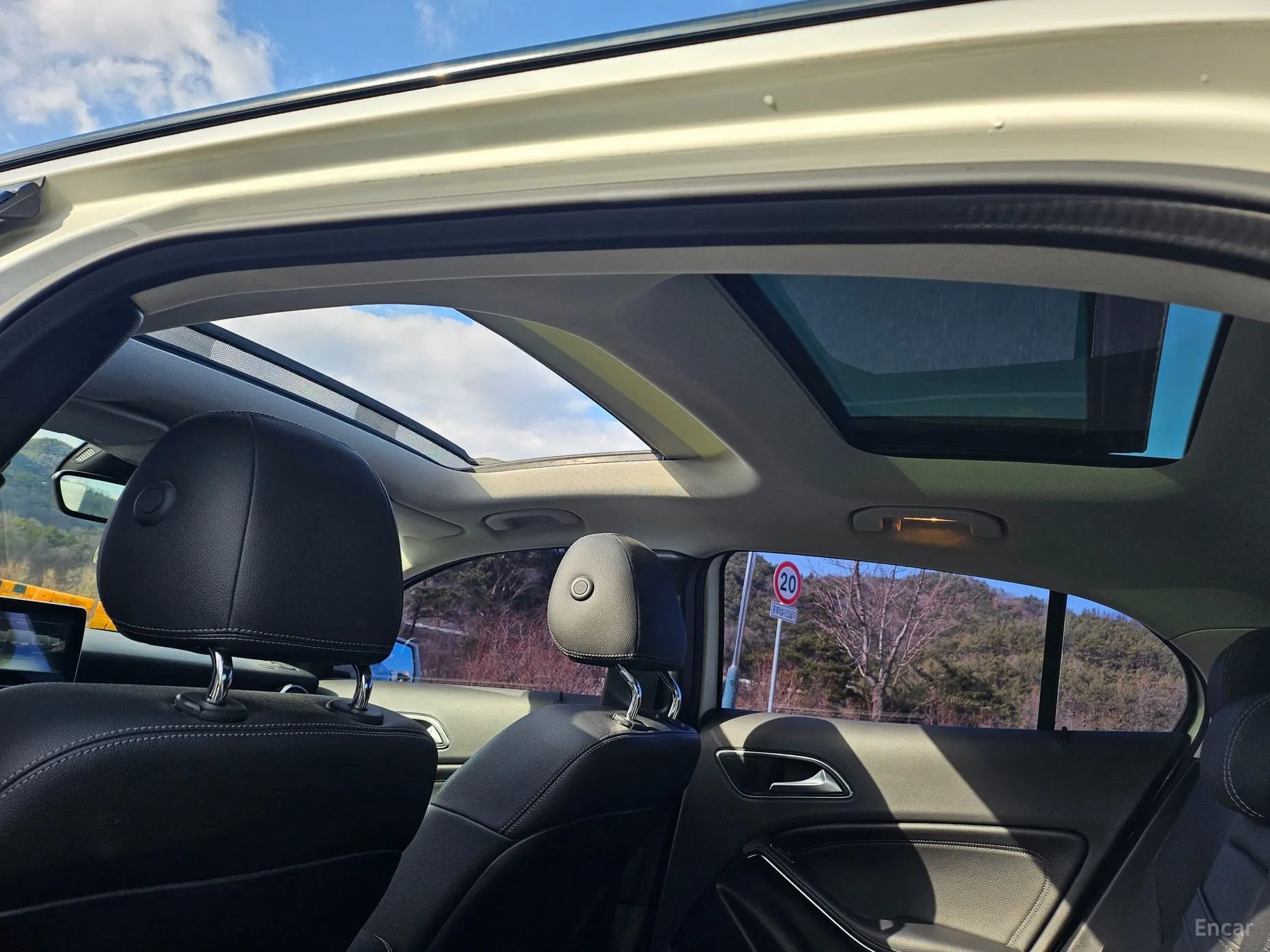 Mercedes Benz GLA-Class X156 превью 11