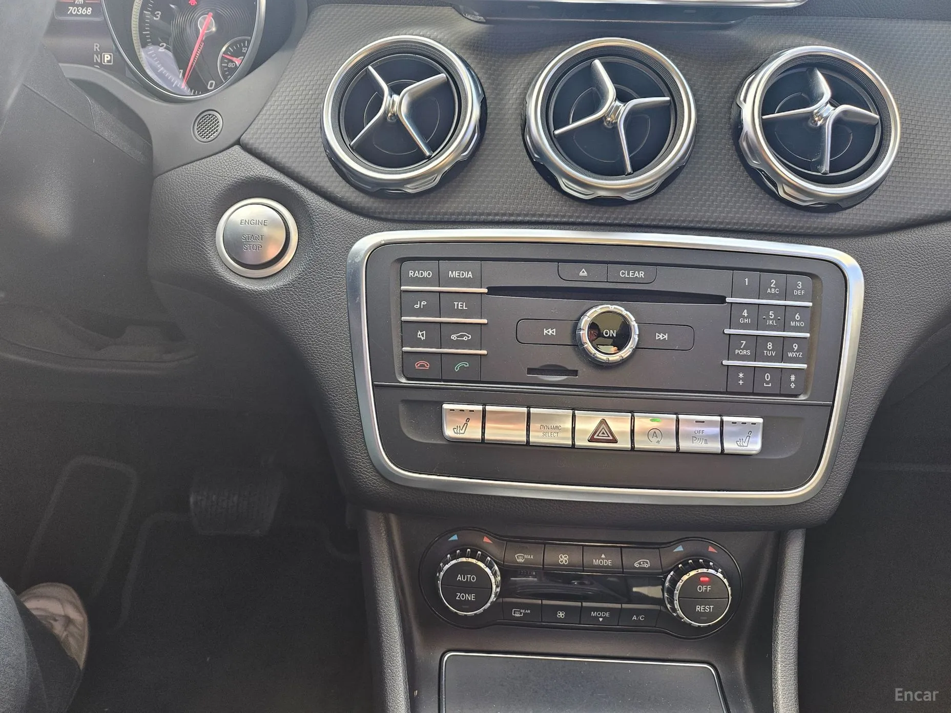 Mercedes Benz GLA-Class X156 превью 14