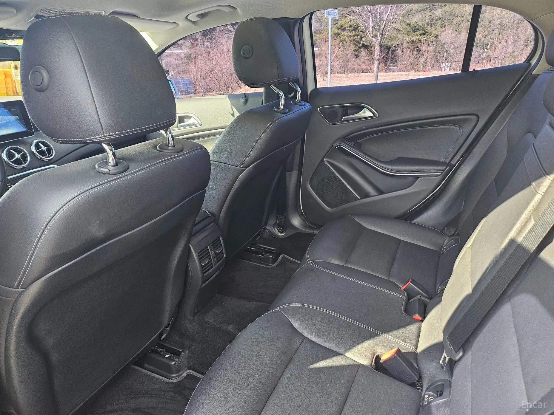 Mercedes Benz GLA-Class X156 превью 17